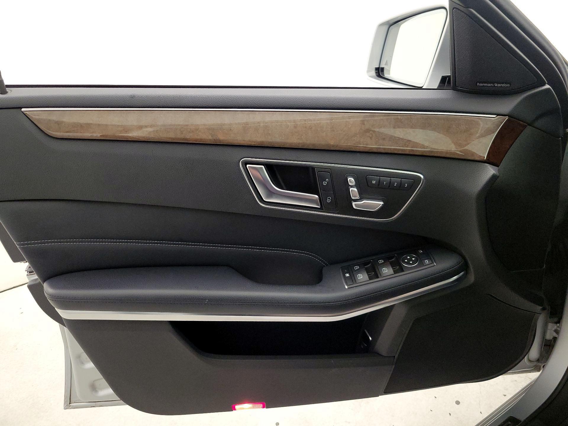Thumbnail: 2014 Mercedes-Benz E-Class - 12