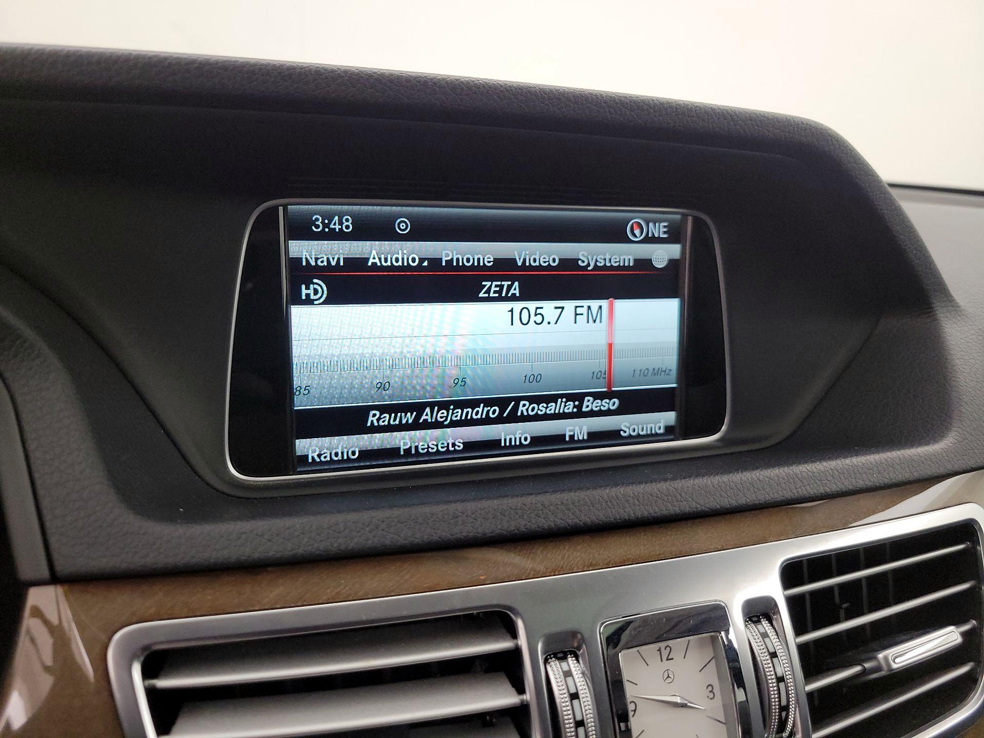 Thumbnail: 2014 Mercedes-Benz E-Class - 16