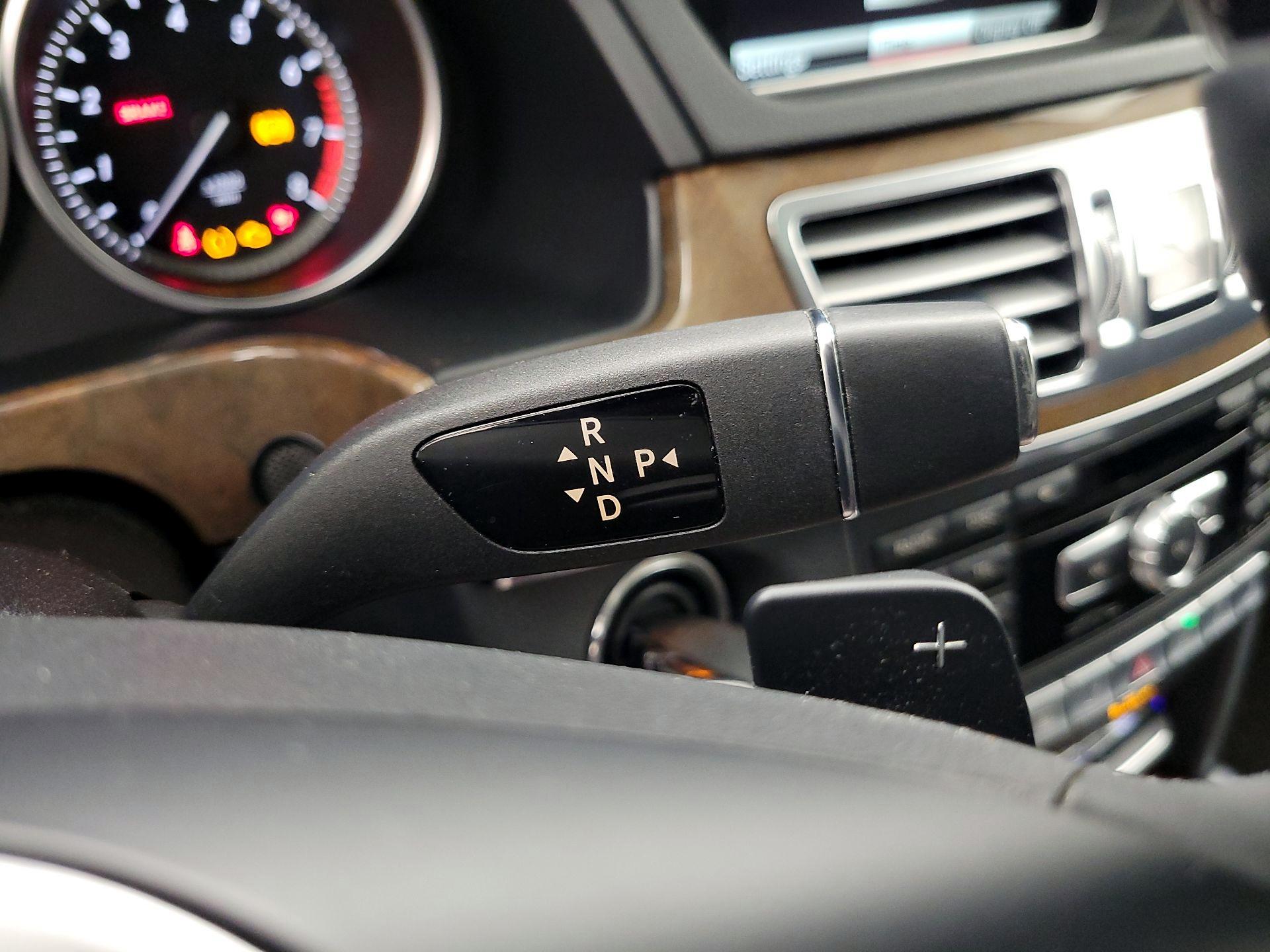 Thumbnail: 2014 Mercedes-Benz E-Class - 18
