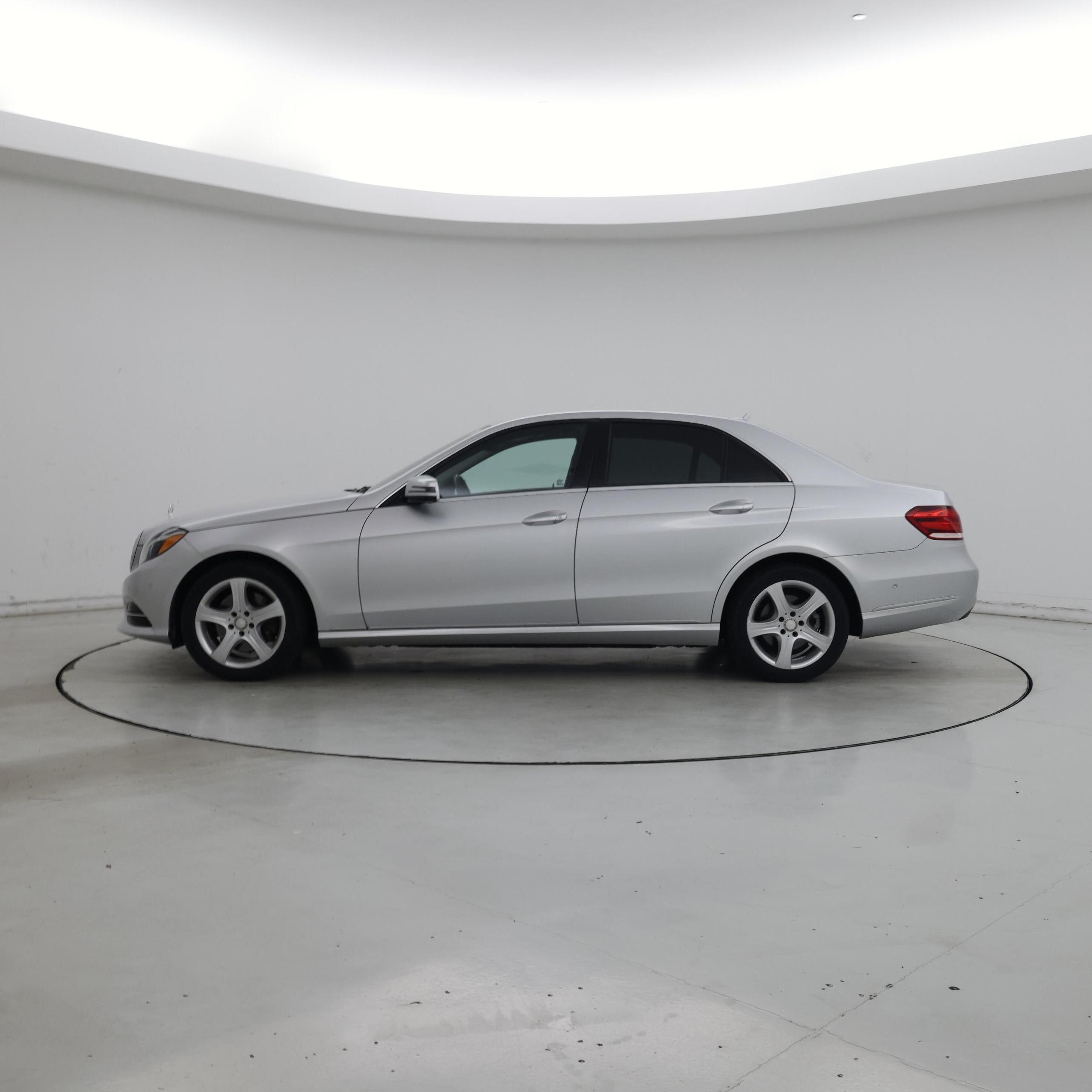 Thumbnail: 2014 Mercedes-Benz E-Class - 3
