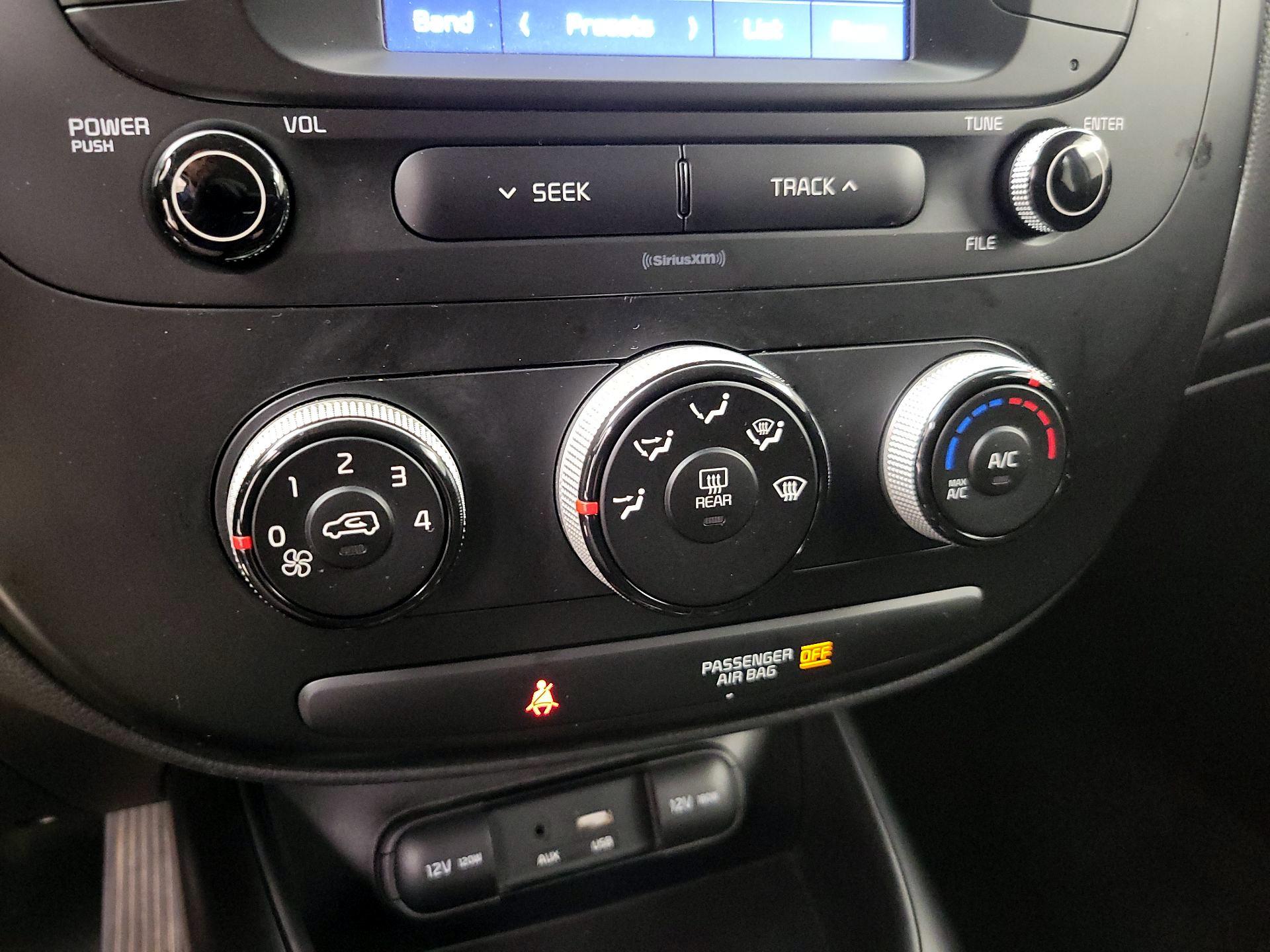 Thumbnail: 2019 Kia Soul - 16
