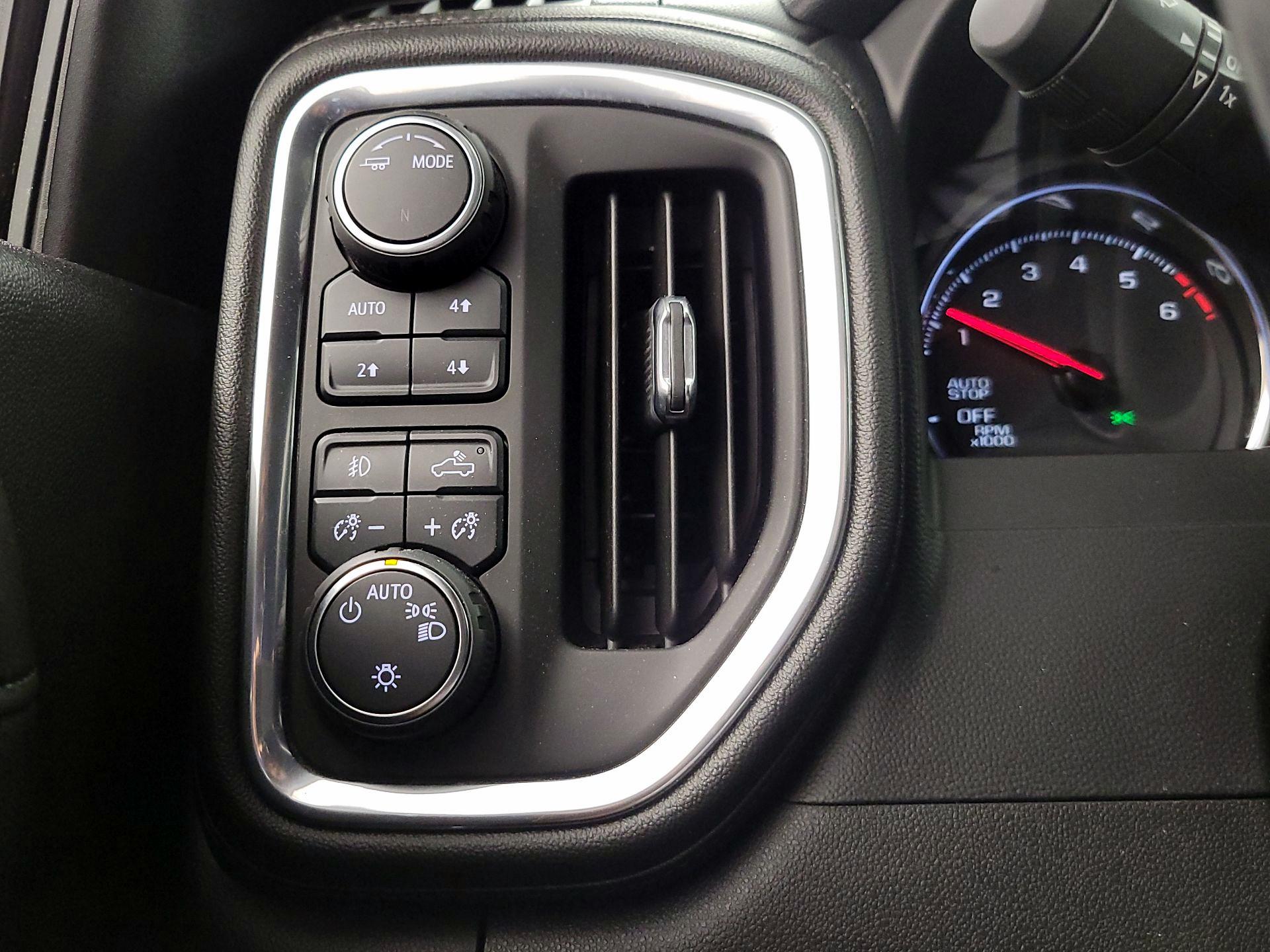 Thumbnail: 2021 Chevrolet Silverado 1500 - 13