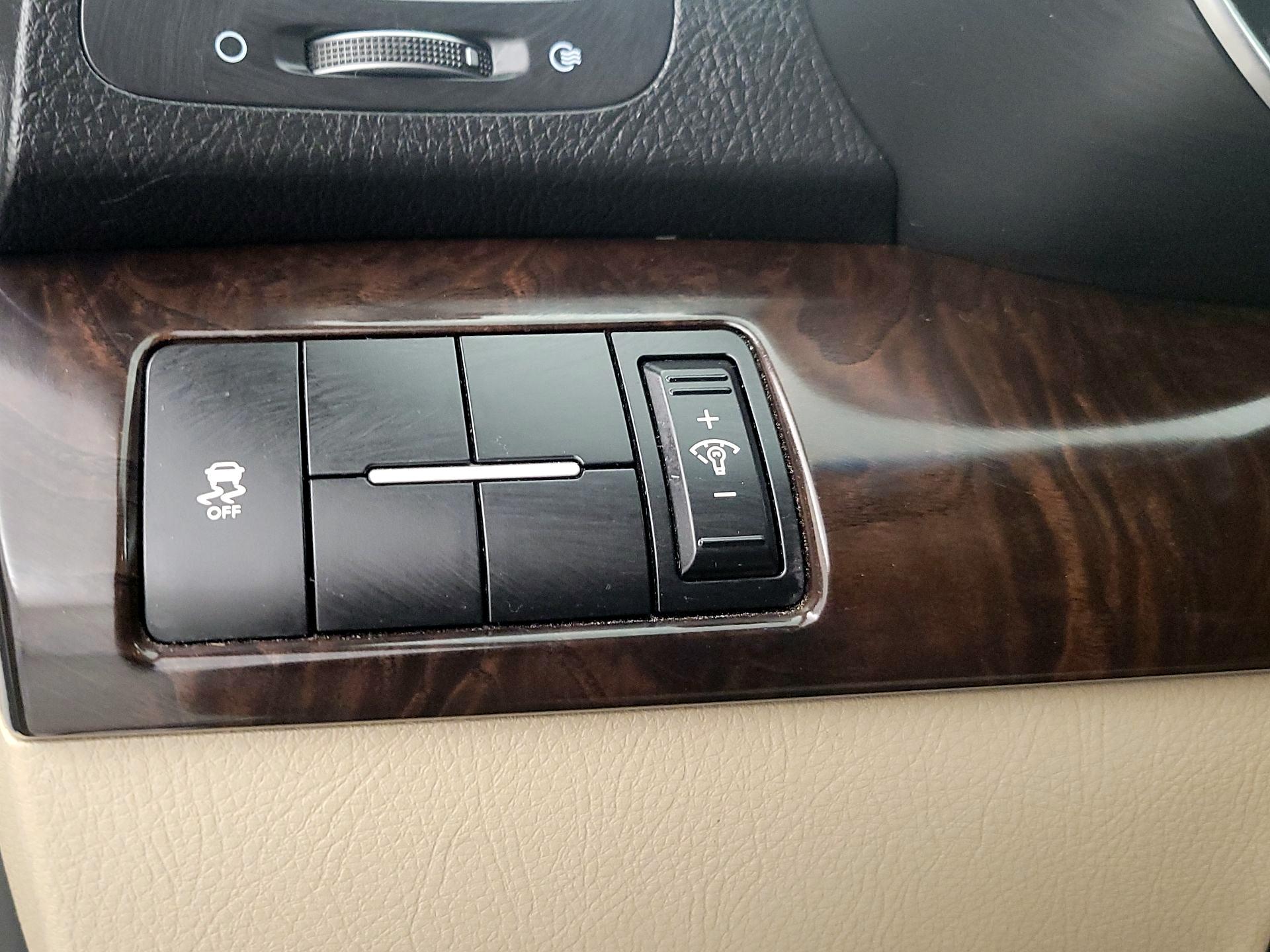 Thumbnail: 2015 Kia Sorento - 13