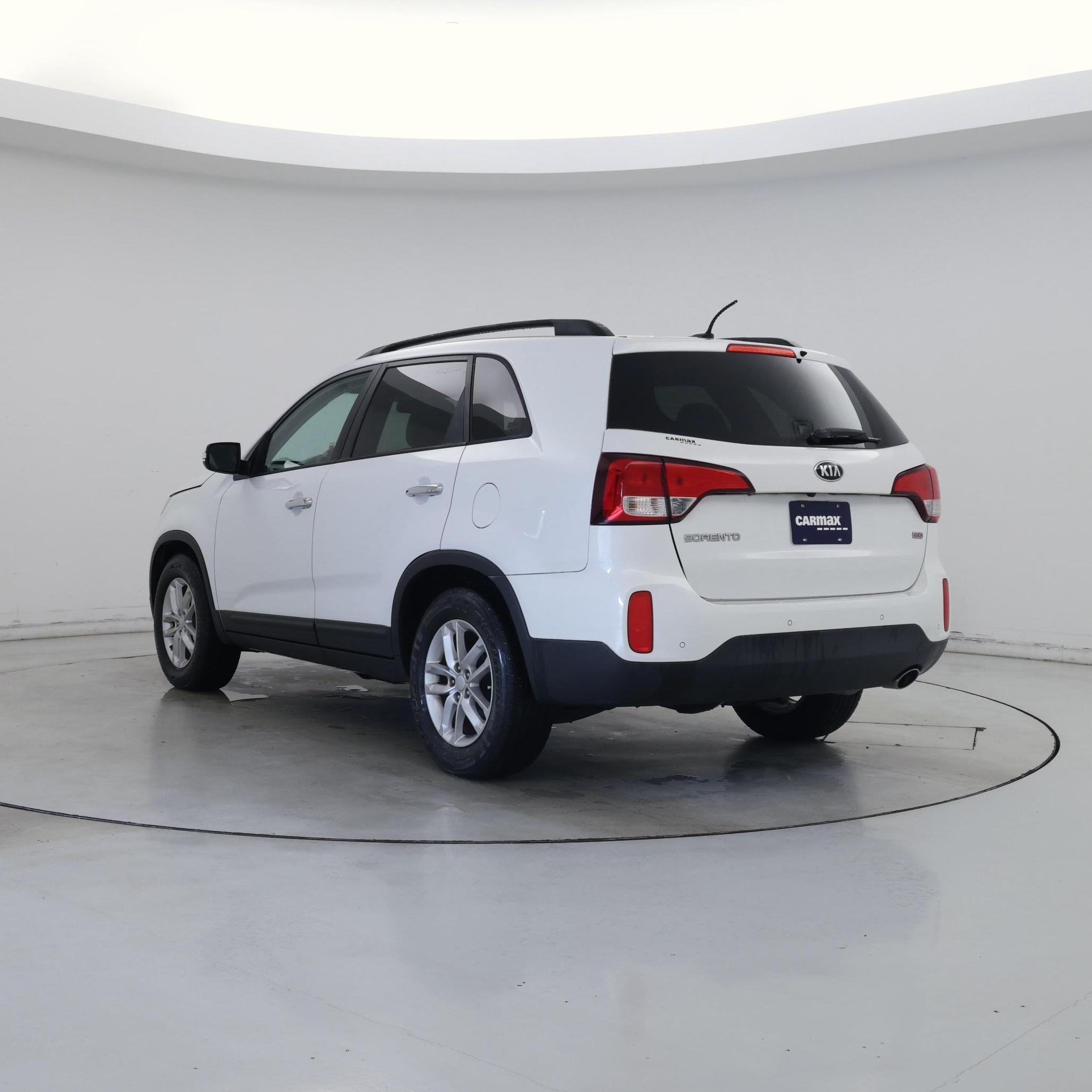 Thumbnail: 2015 Kia Sorento - 2