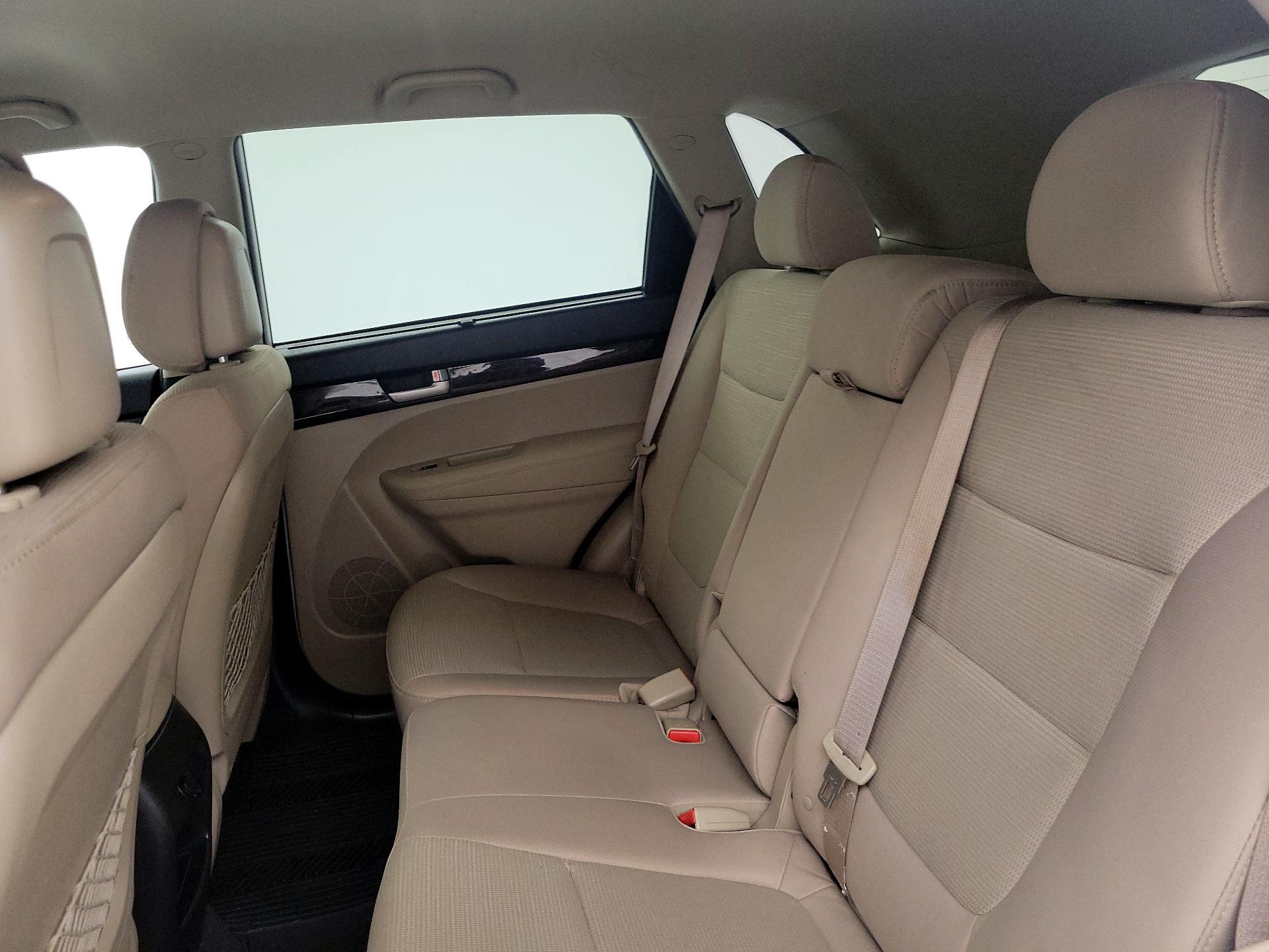 Thumbnail: 2015 Kia Sorento - 19