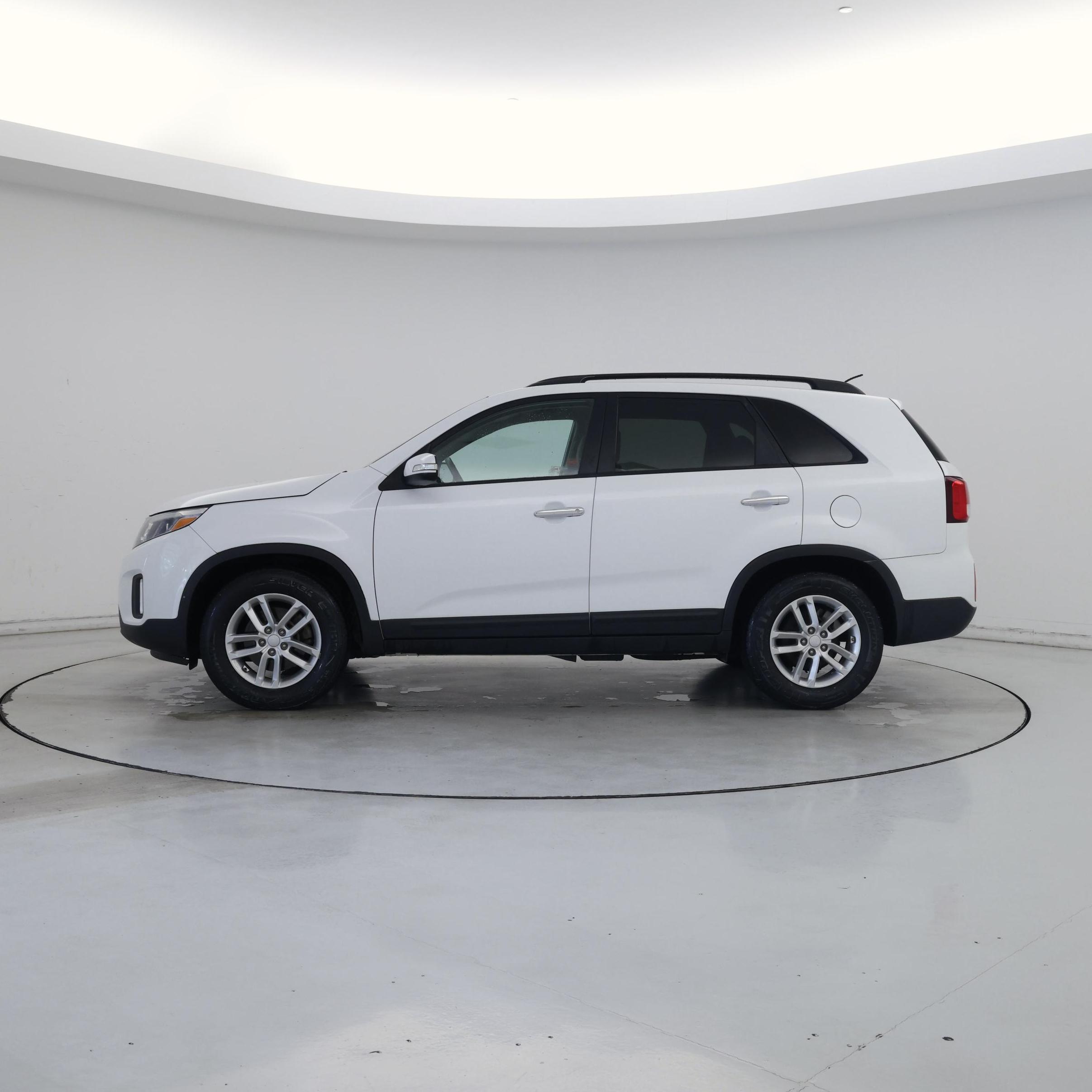 Thumbnail: 2015 Kia Sorento - 3