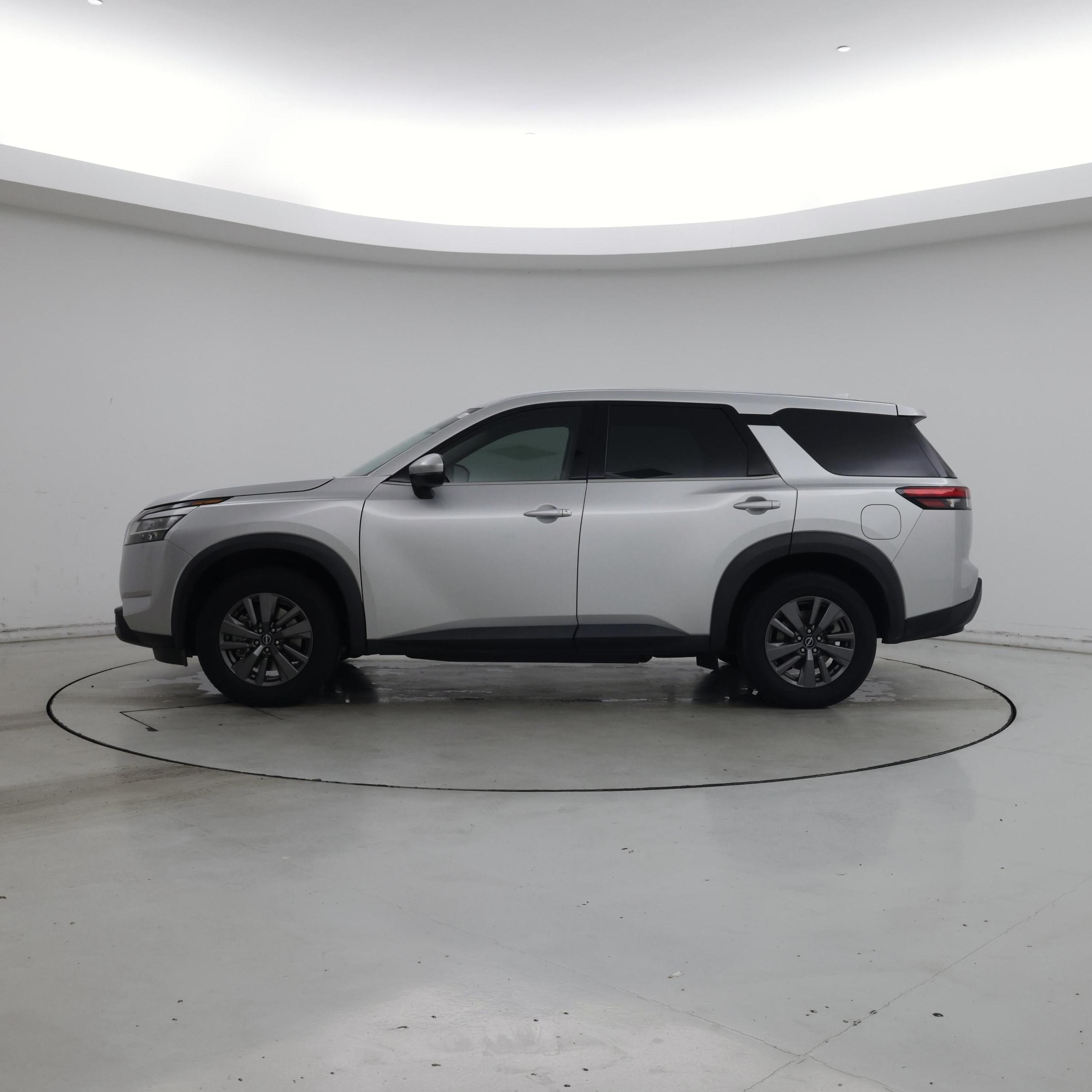Thumbnail: 2022 Nissan Pathfinder - 3