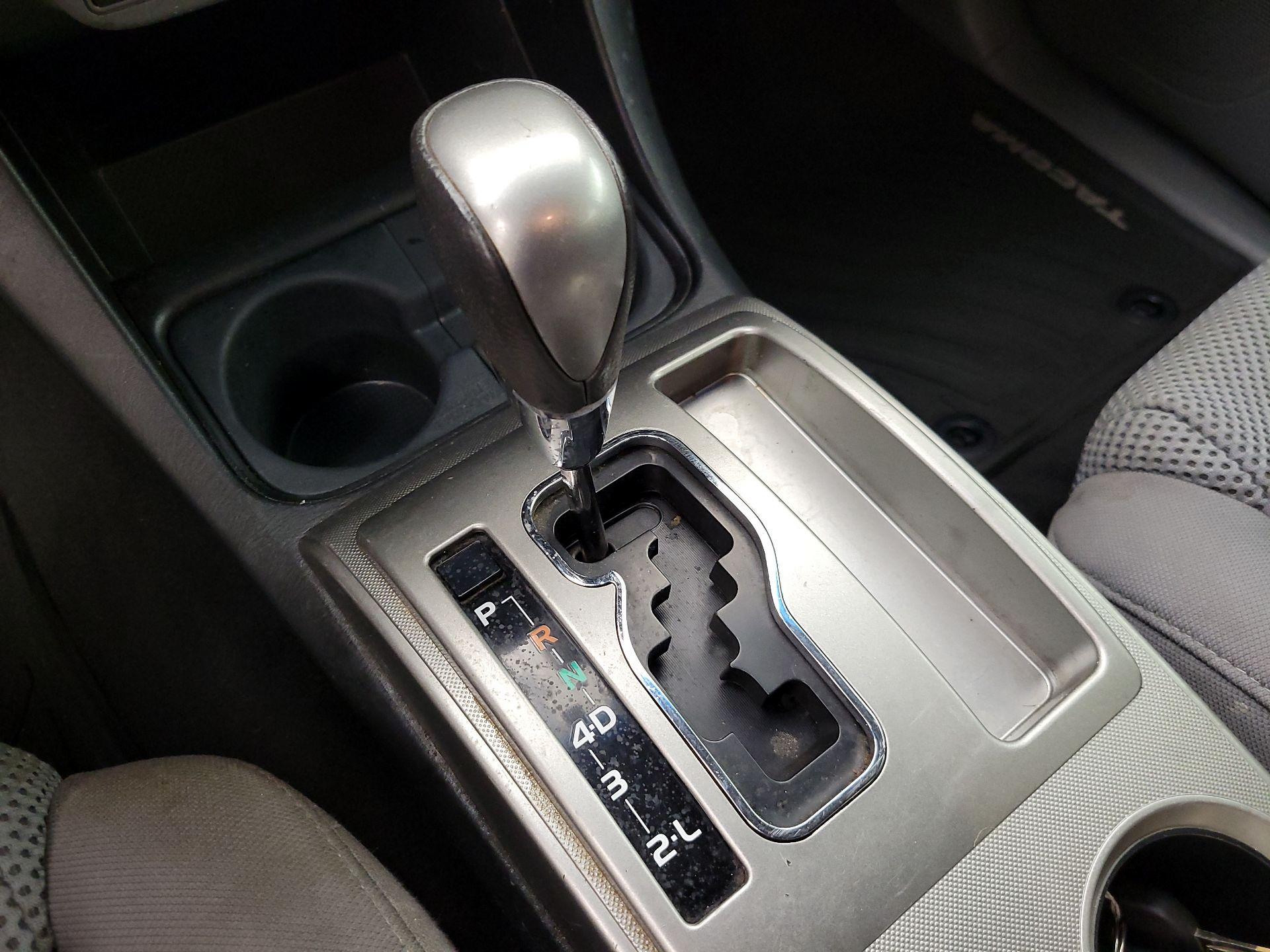 Thumbnail: 2015 Toyota Tacoma - 17