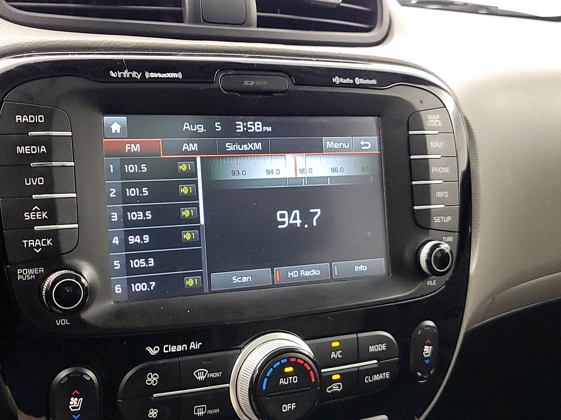 Thumbnail: 2016 Kia Soul - 16