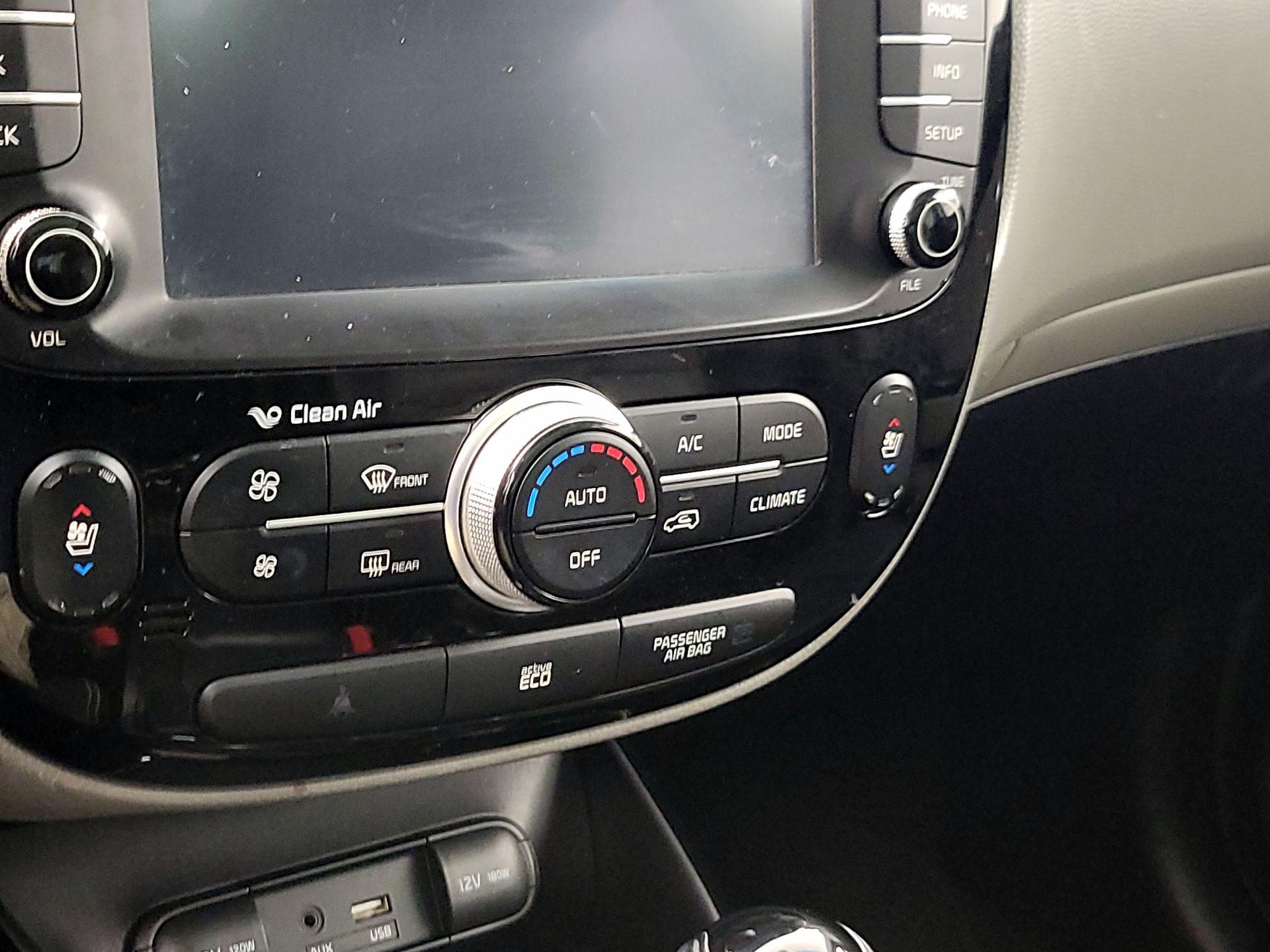 Thumbnail: 2016 Kia Soul - 17