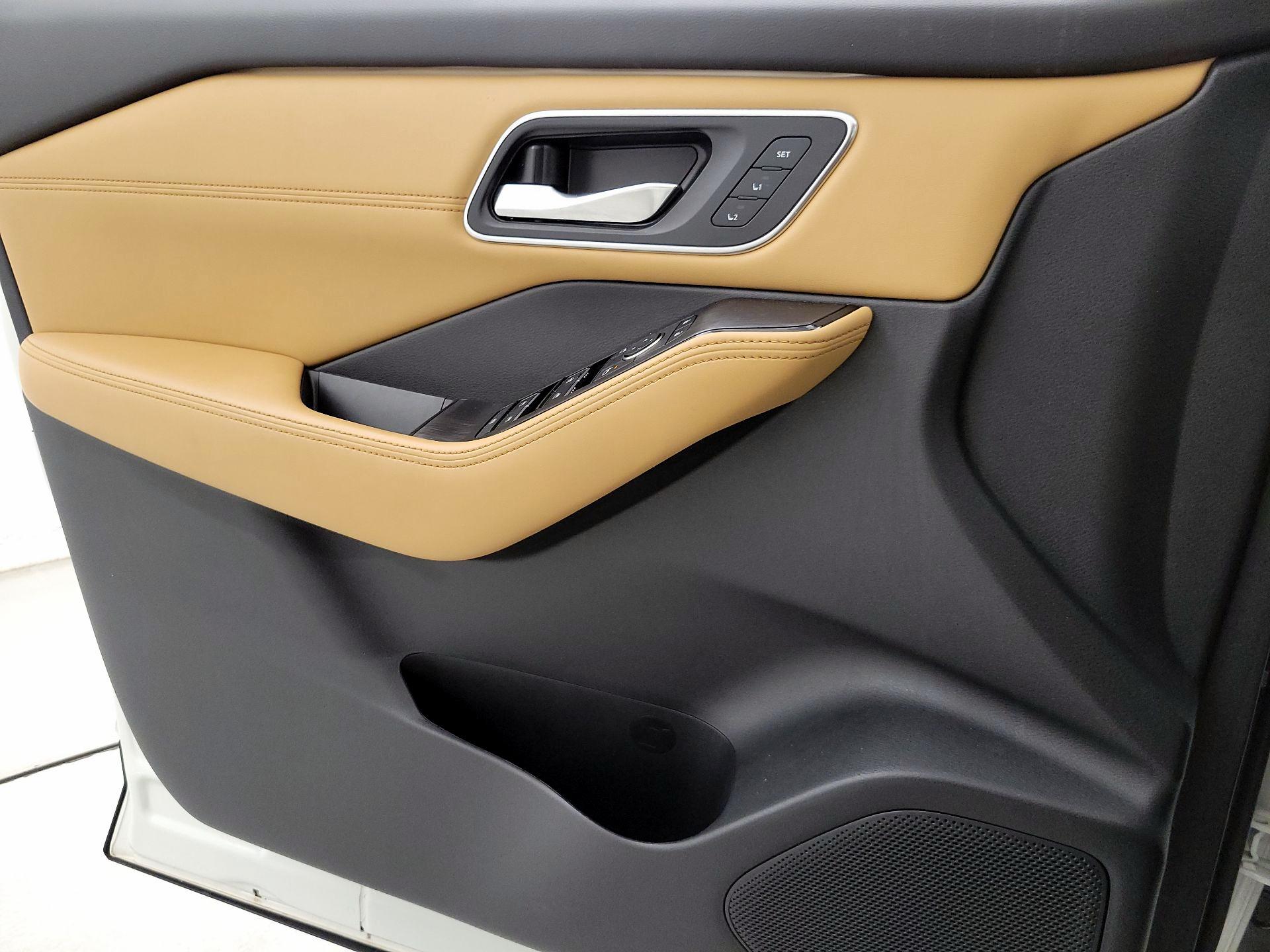 Thumbnail: 2021 Nissan Rogue - 12