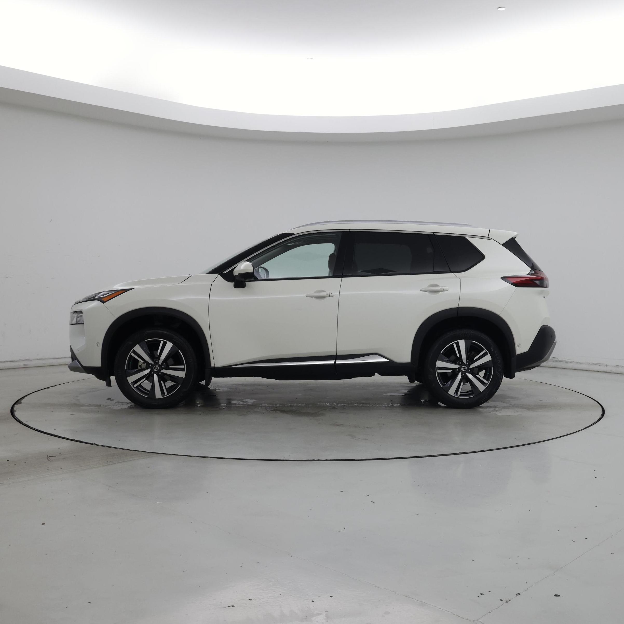 Thumbnail: 2021 Nissan Rogue - 3