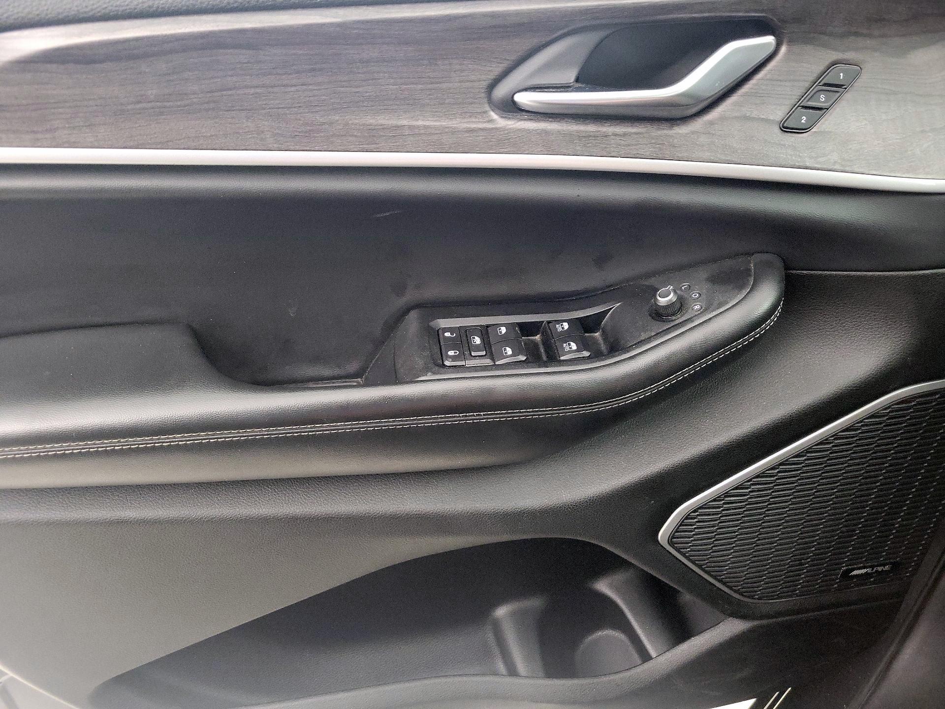 Thumbnail: 2022 Jeep Grand Cherokee - 12