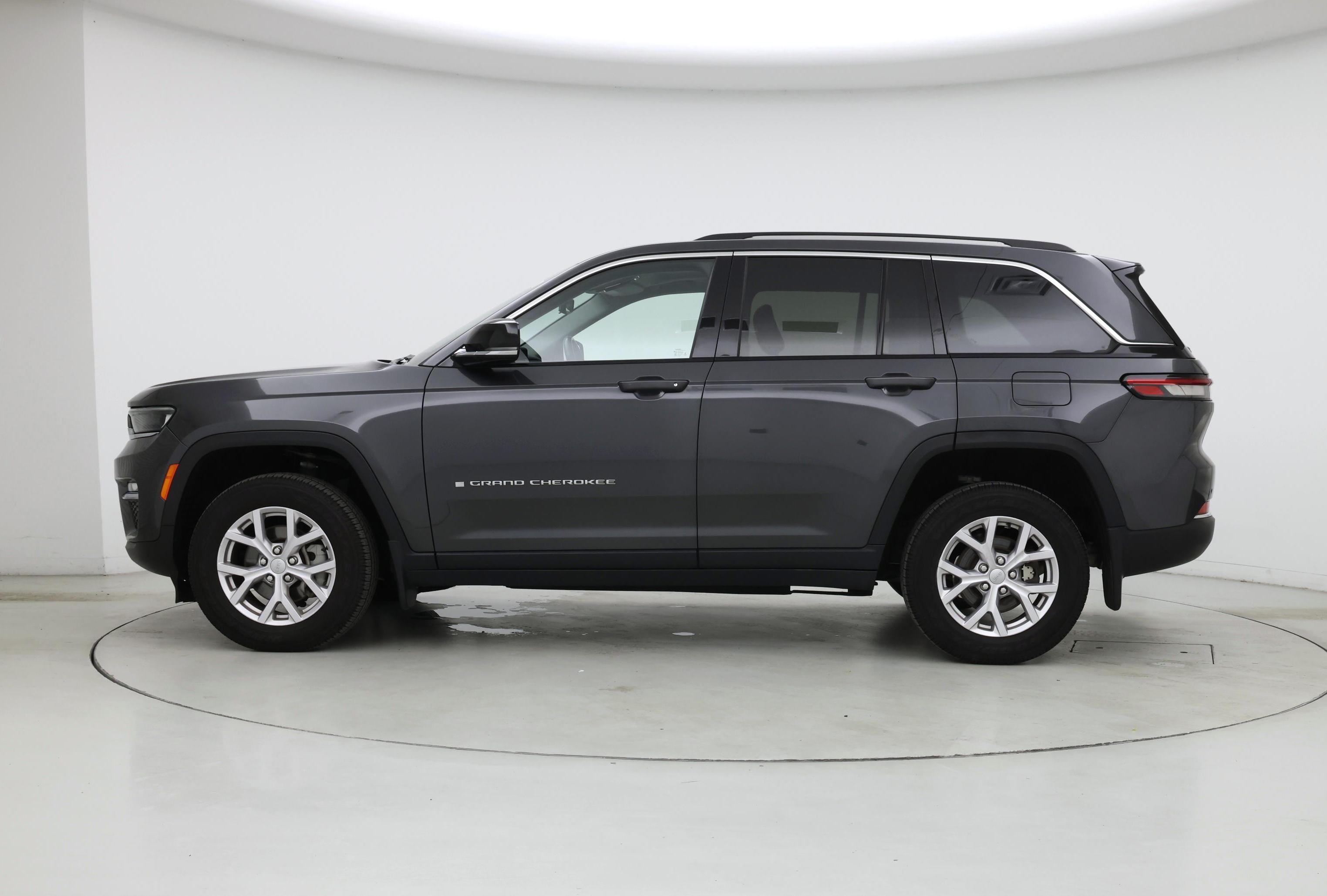 Thumbnail: 2022 Jeep Grand Cherokee - 3