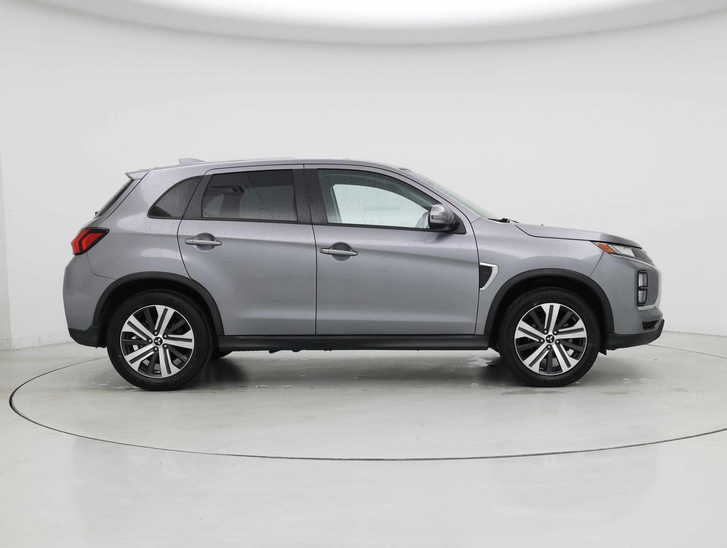 Thumbnail: 2021 Mitsubishi Outlander Sport - 7