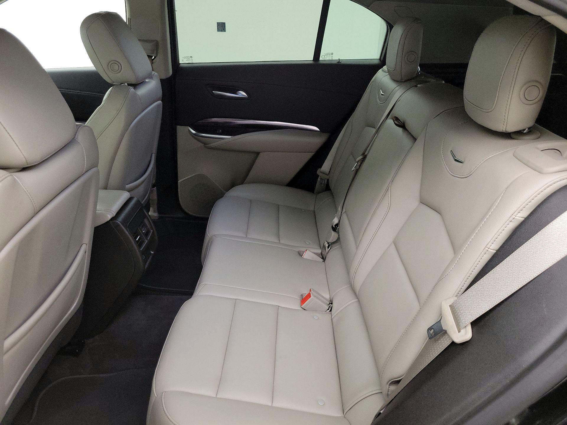 Thumbnail: 2023 Cadillac XT4 - 19