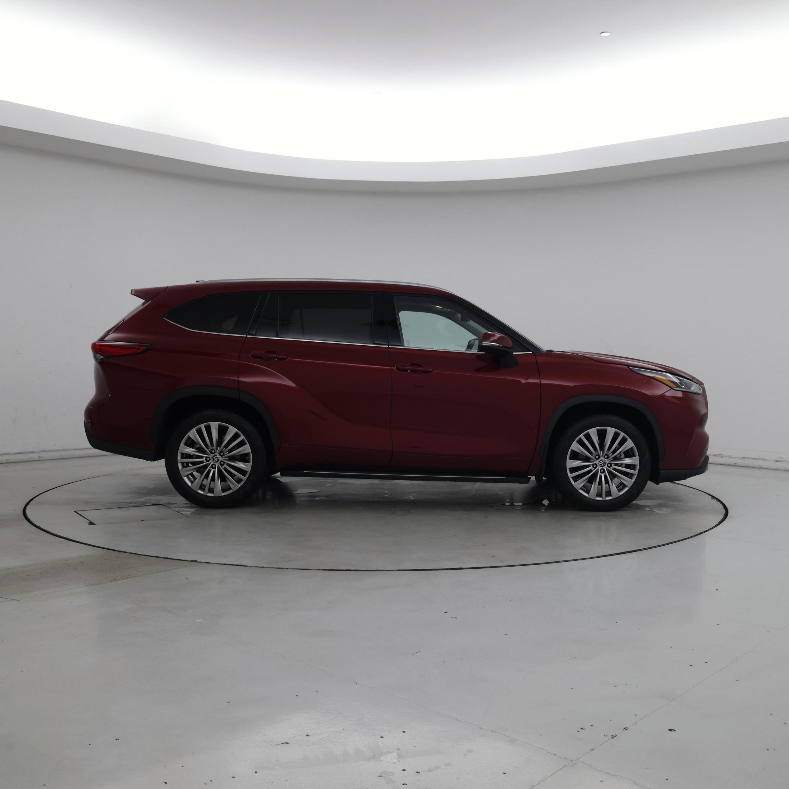 Thumbnail: 2022 Toyota Highlander - 7