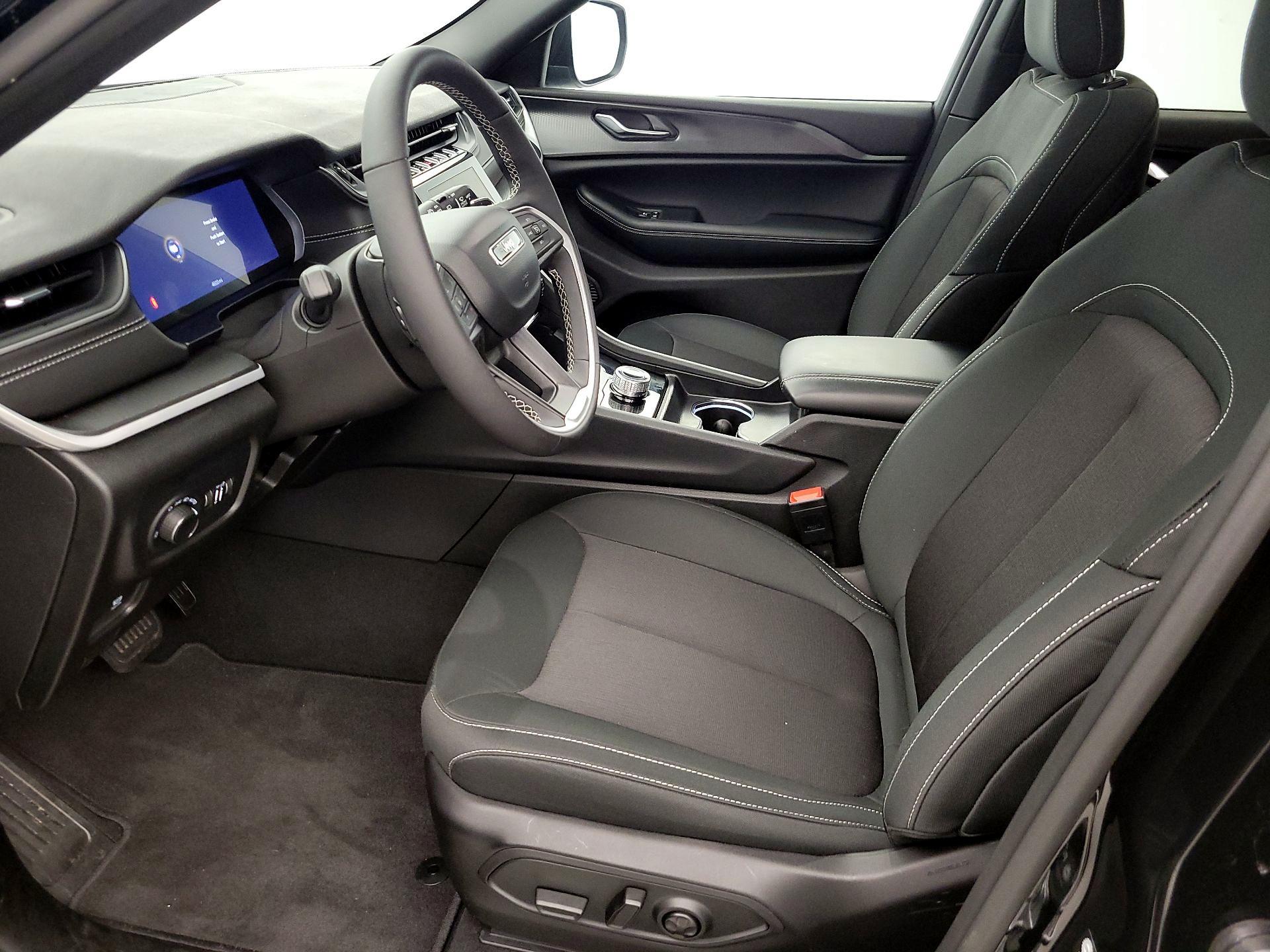 Thumbnail: 2025 Jeep Grand Cherokee - 11