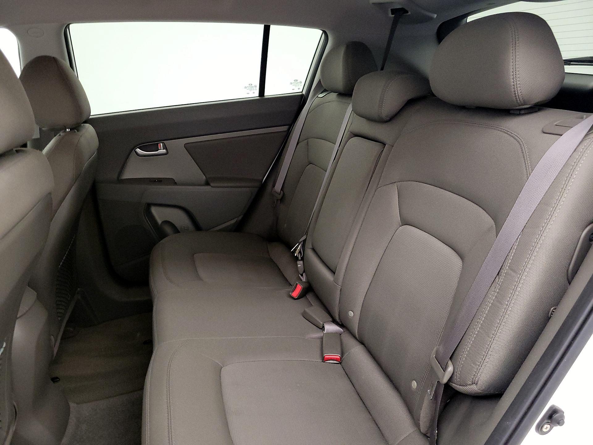 Thumbnail: 2013 Kia Sportage - 18