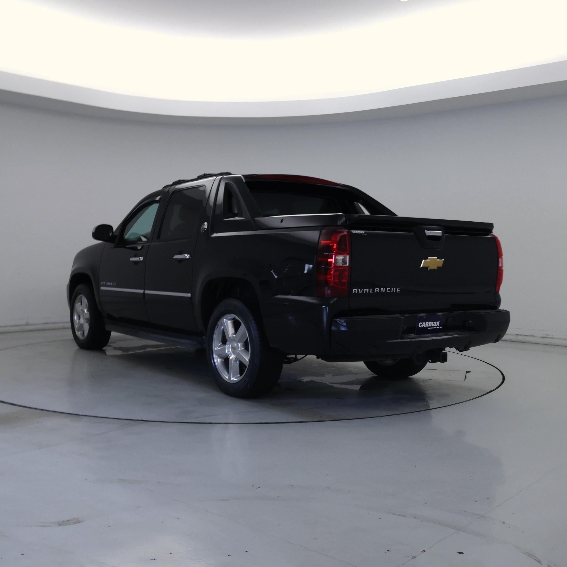 Thumbnail: 2013 Chevrolet Avalanche 1500 - 2