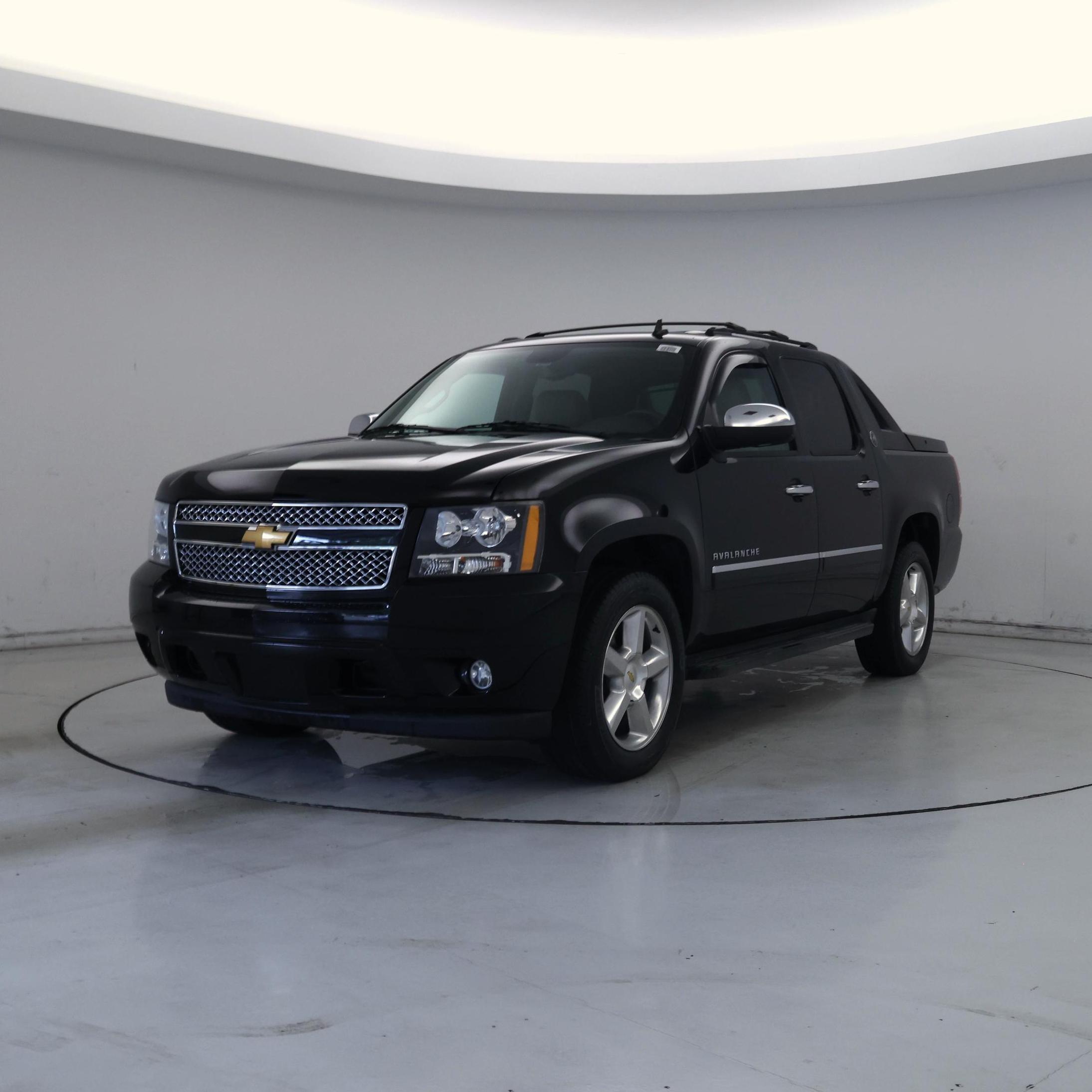 Thumbnail: 2013 Chevrolet Avalanche 1500 - 4