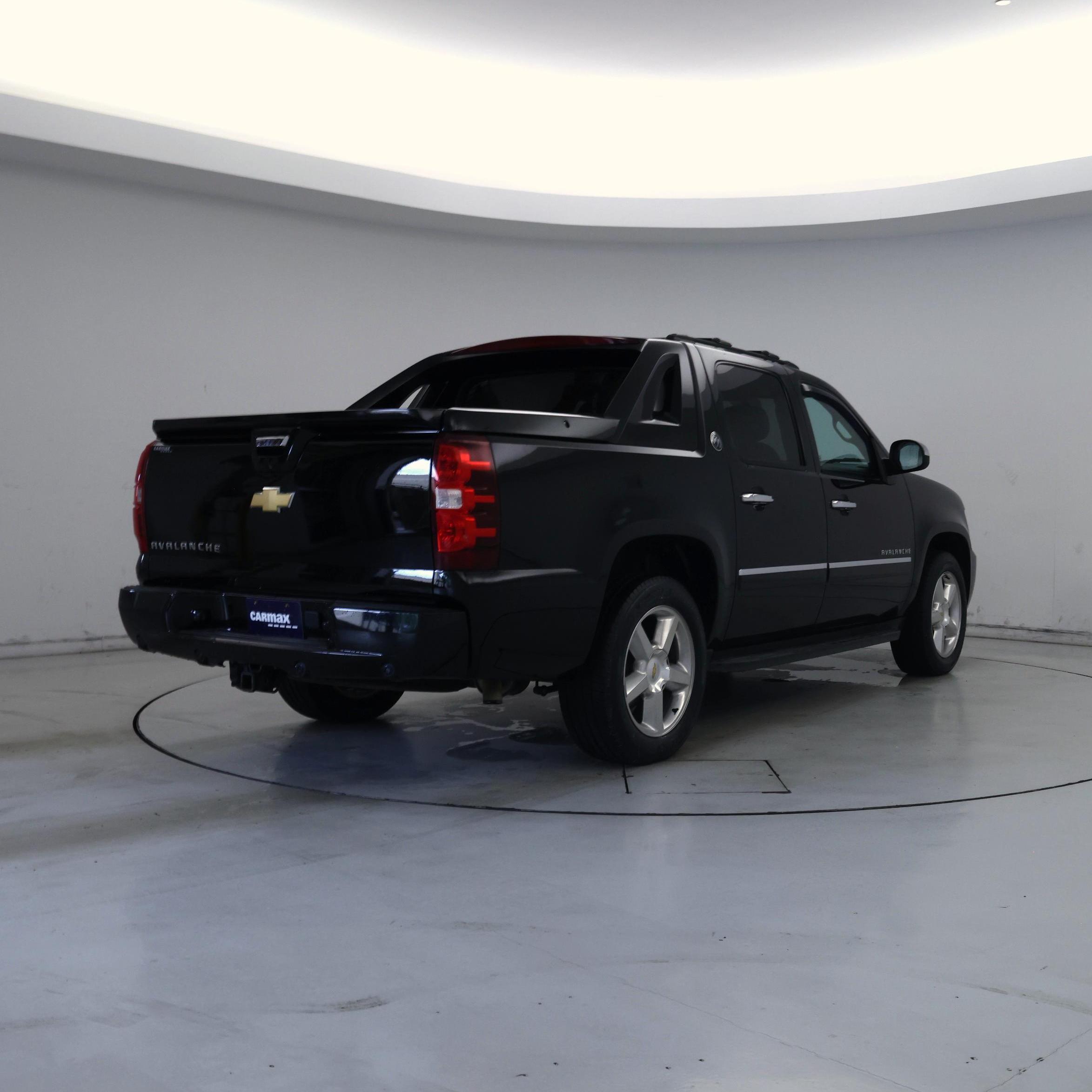 Thumbnail: 2013 Chevrolet Avalanche 1500 - 8