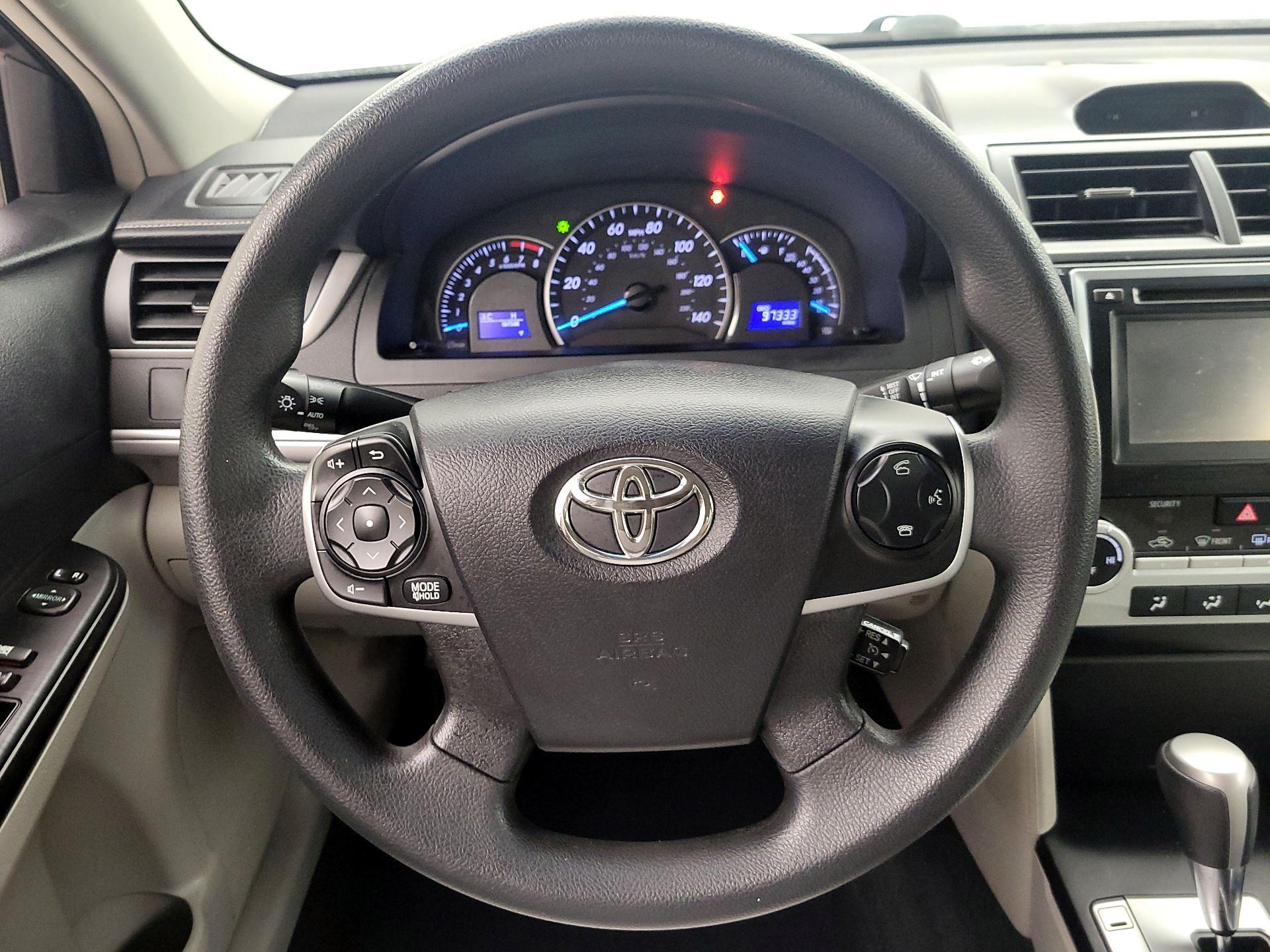 Thumbnail: 2014 Toyota Camry - 10