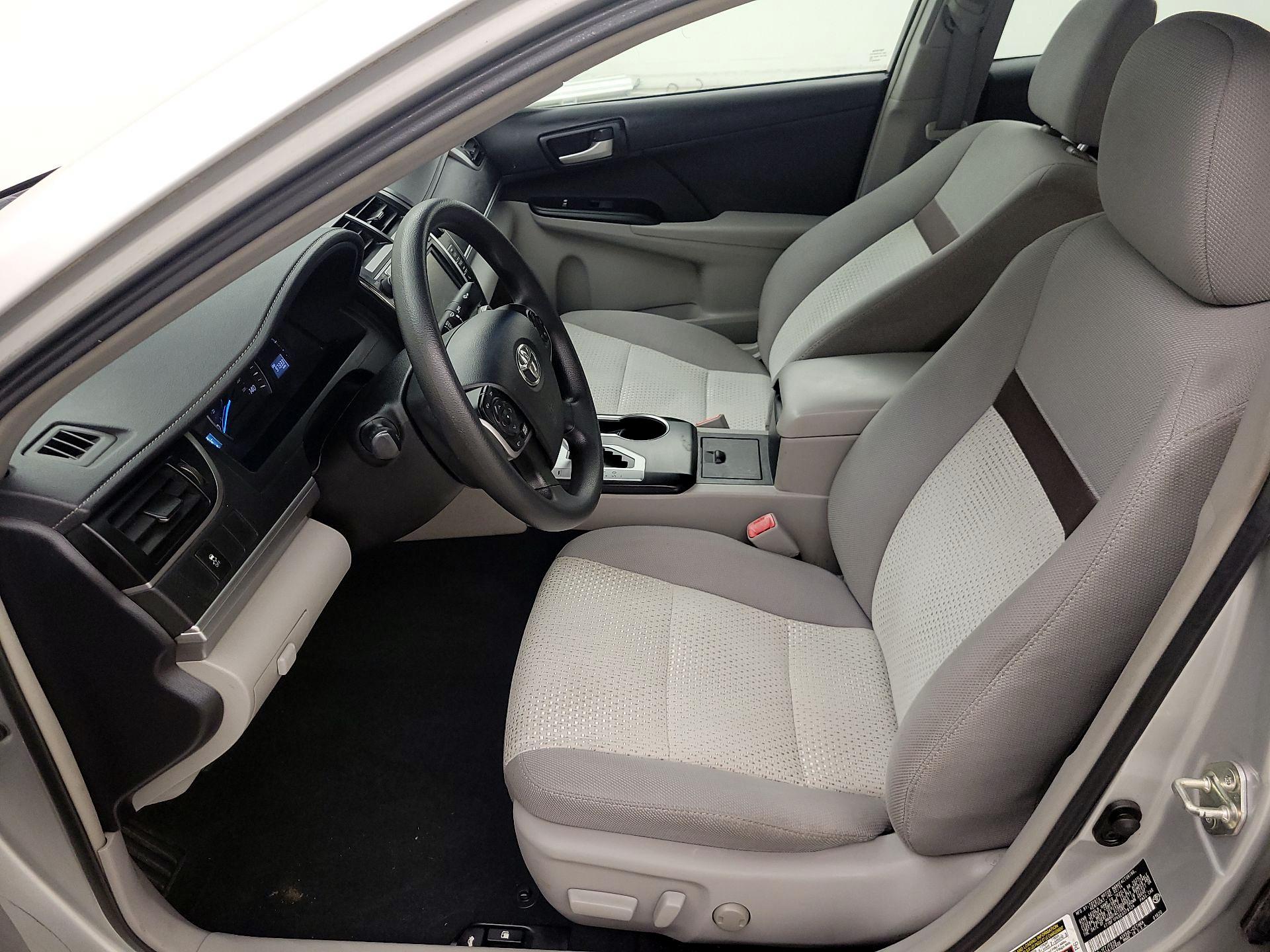 Thumbnail: 2014 Toyota Camry - 11