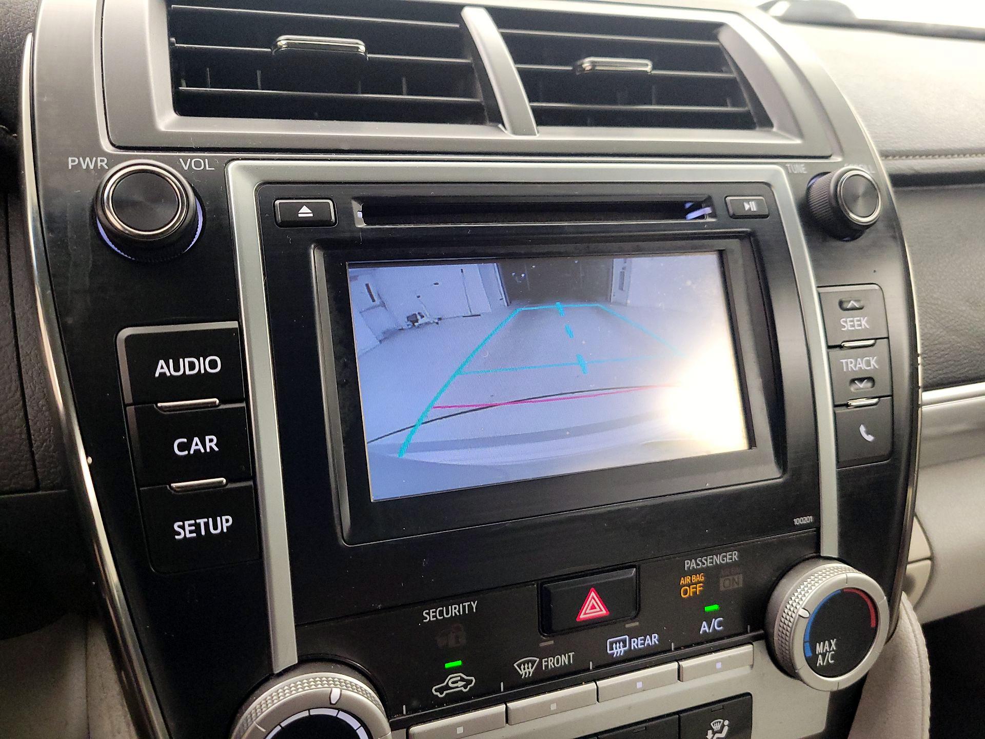 Thumbnail: 2014 Toyota Camry - 14