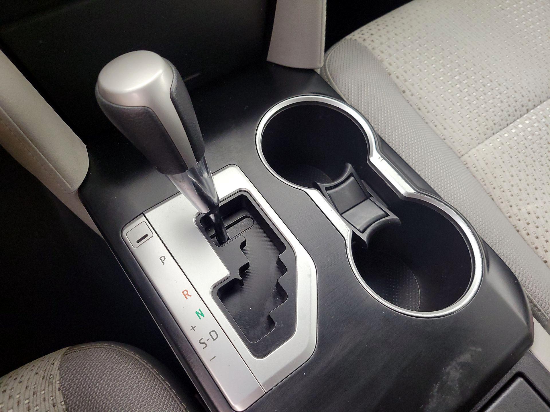 Thumbnail: 2014 Toyota Camry - 17