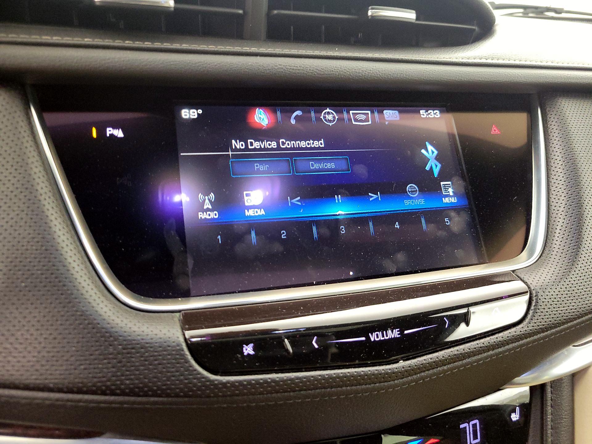 Thumbnail: 2017 Cadillac XT5 - 16