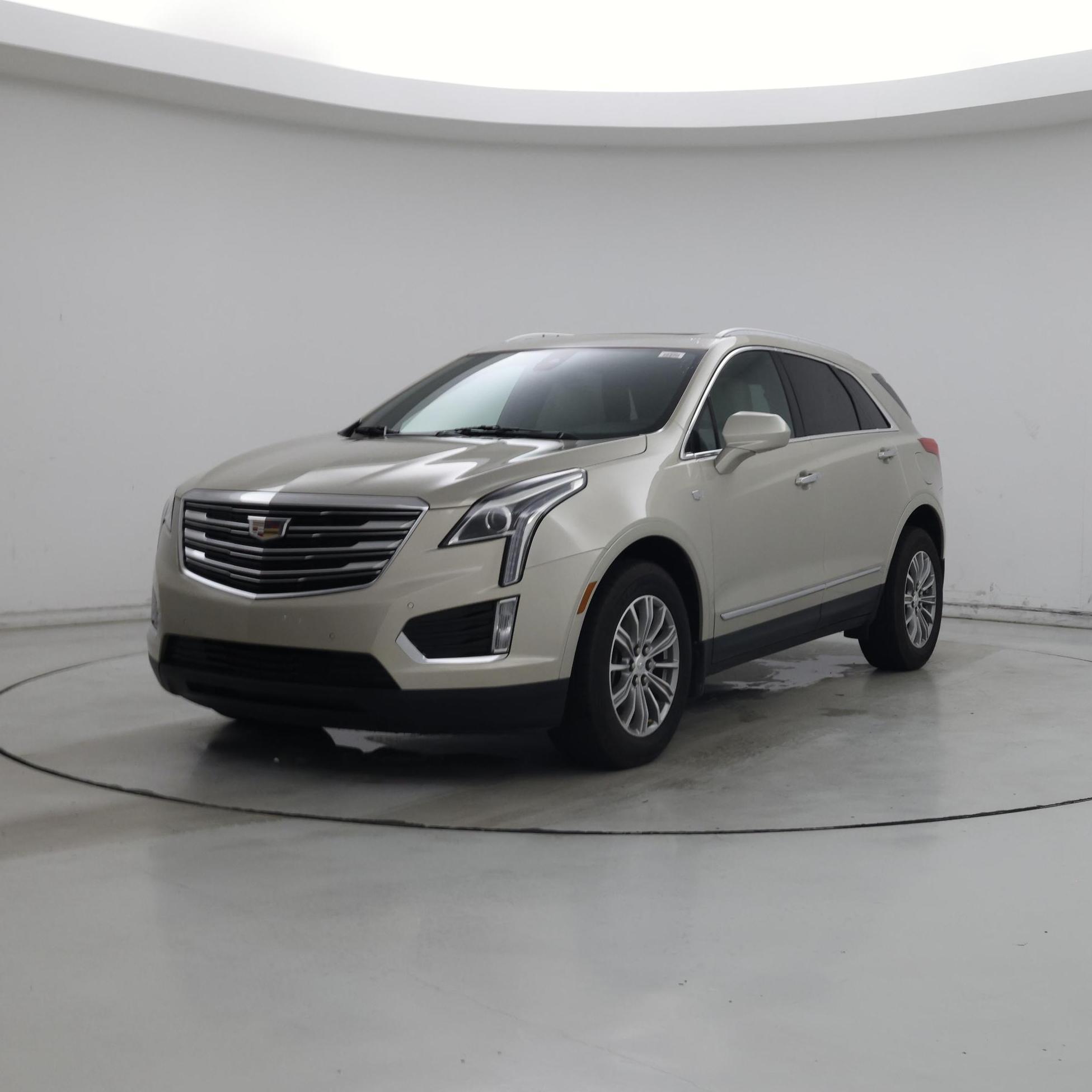 Thumbnail: 2017 Cadillac XT5 - 4