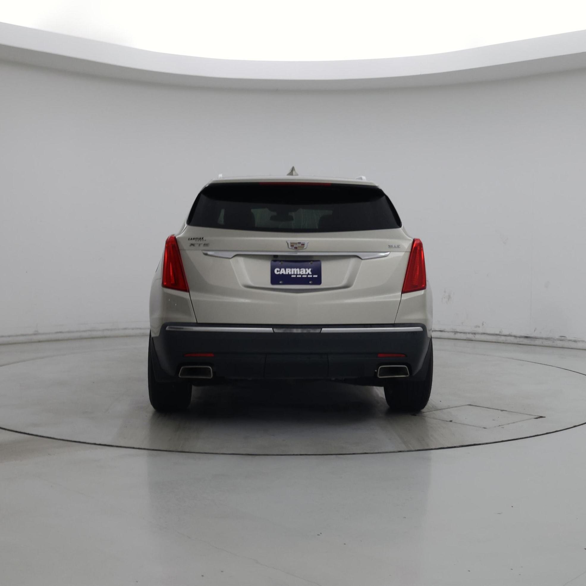 Thumbnail: 2017 Cadillac XT5 - 6