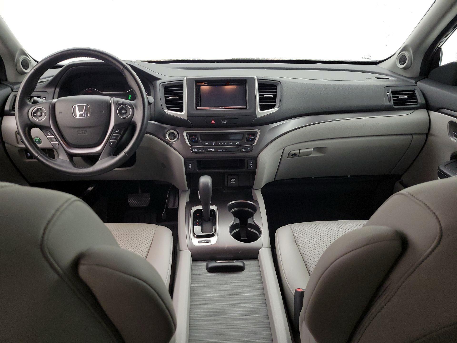 Thumbnail: 2017 Honda Ridgeline - 9