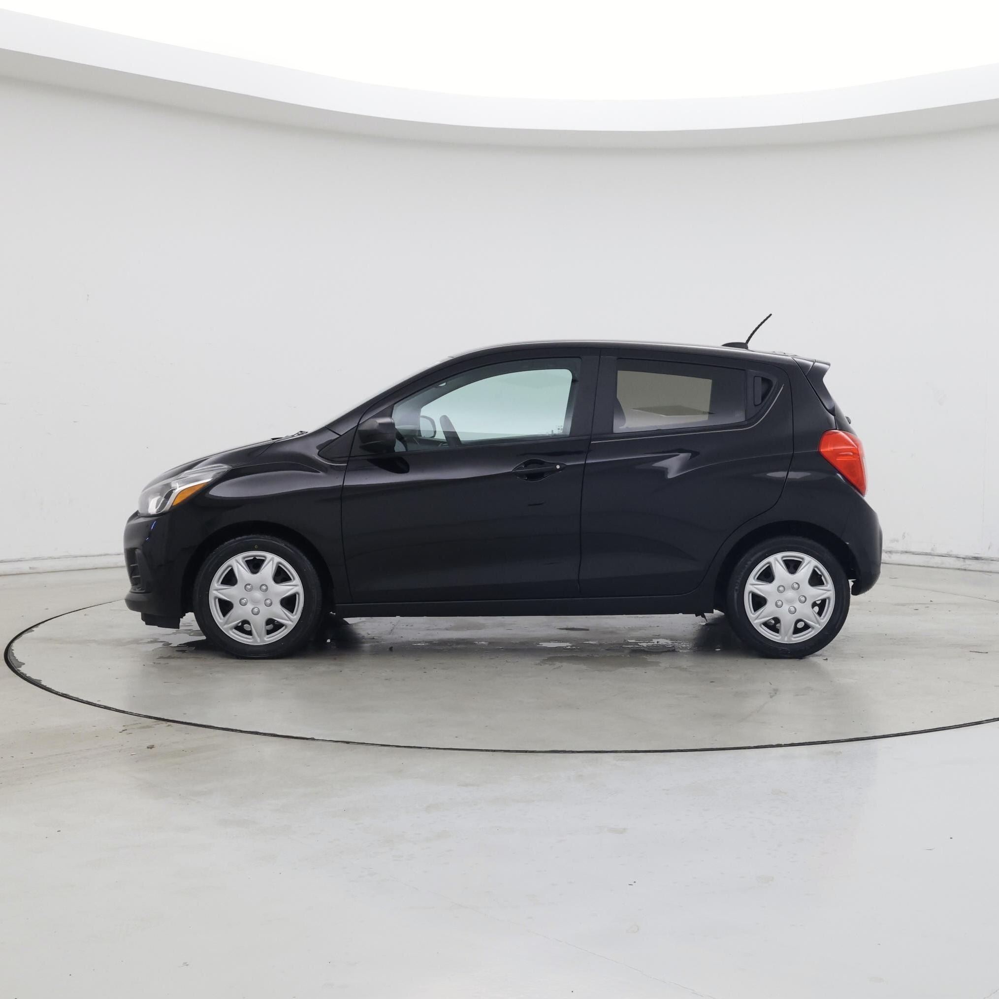 Thumbnail: 2017 Chevrolet Spark - 3