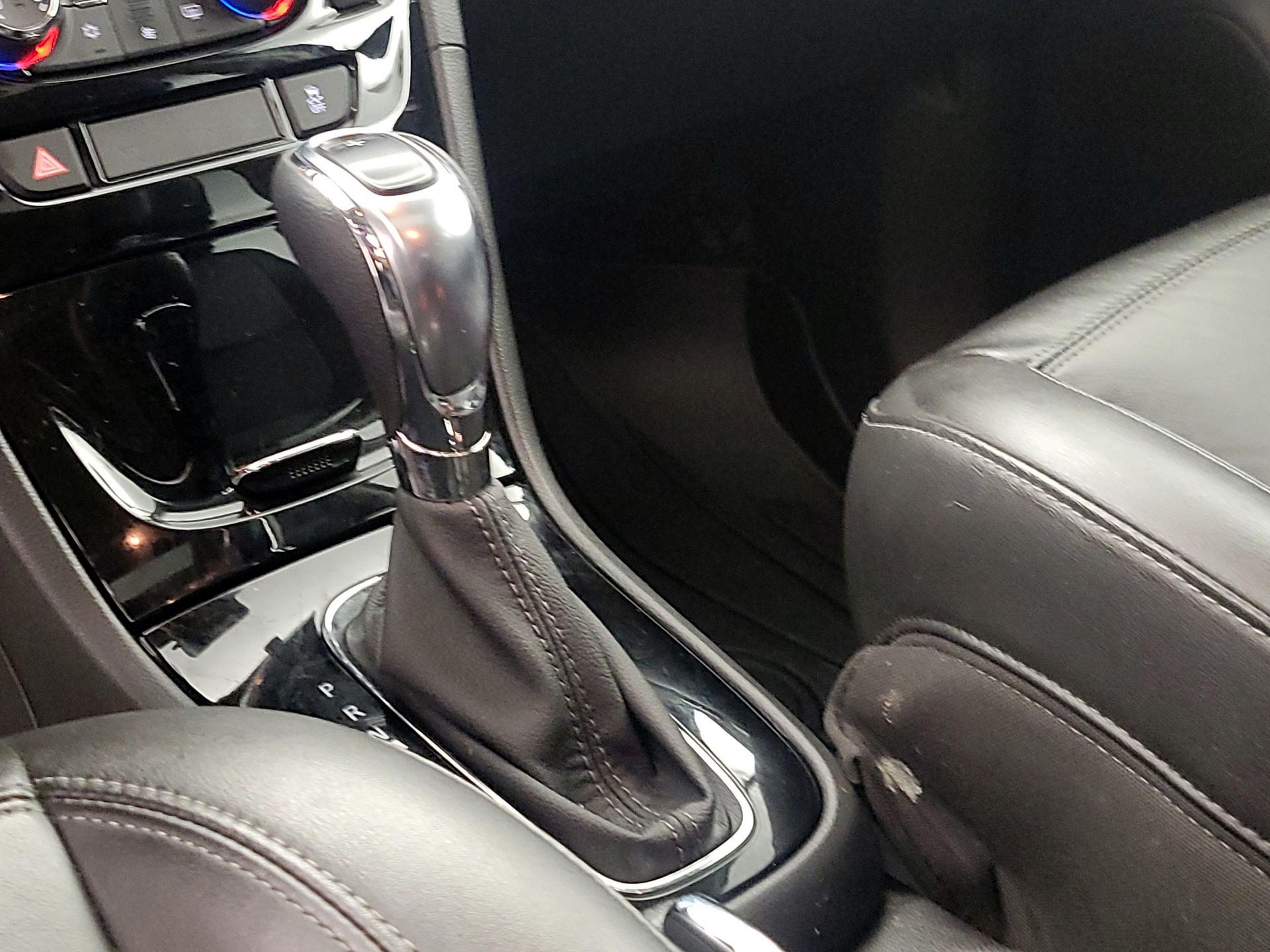 Thumbnail: 2019 Buick Encore - 18