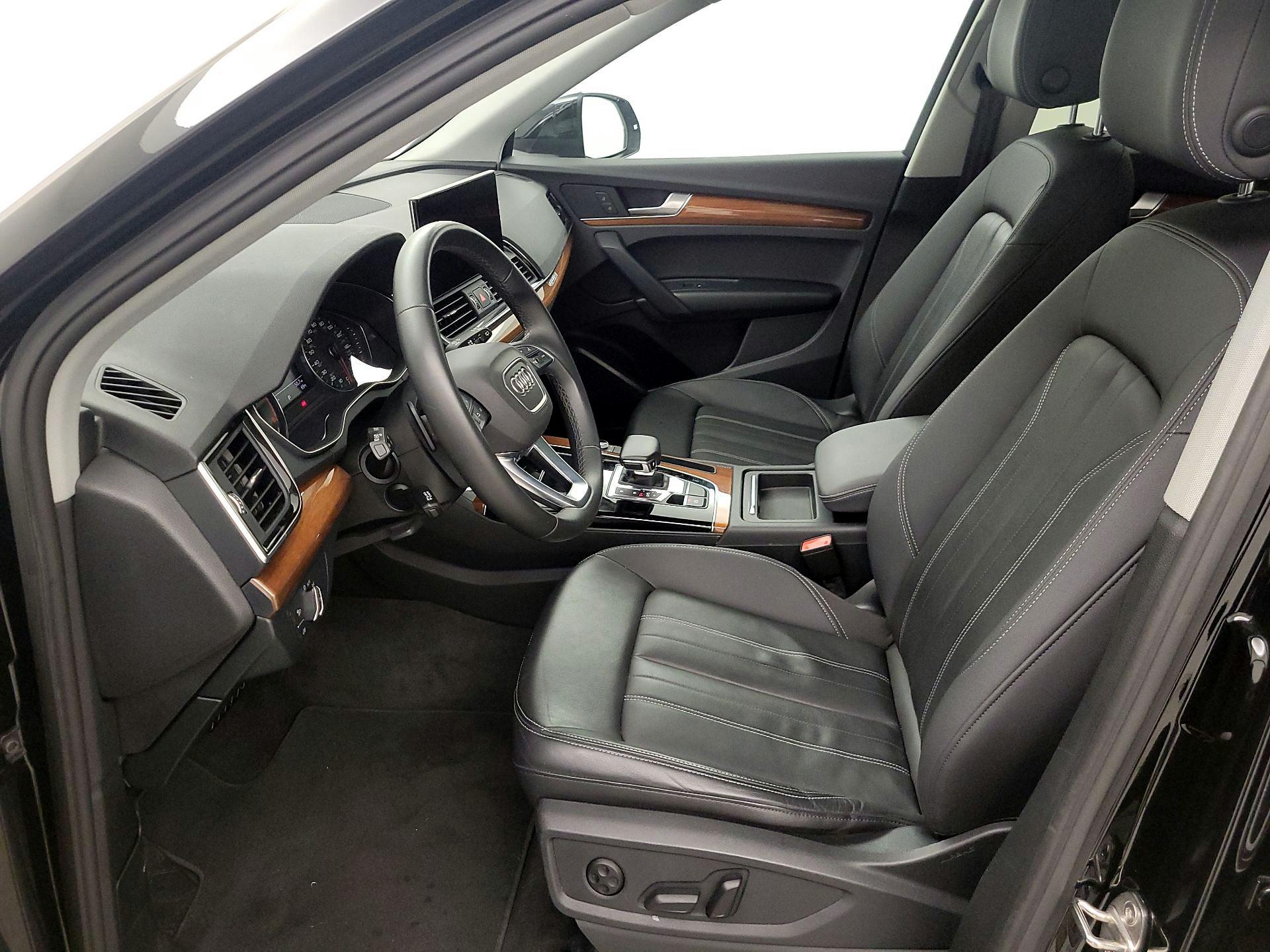 Thumbnail: 2022 Audi Q5 - 11