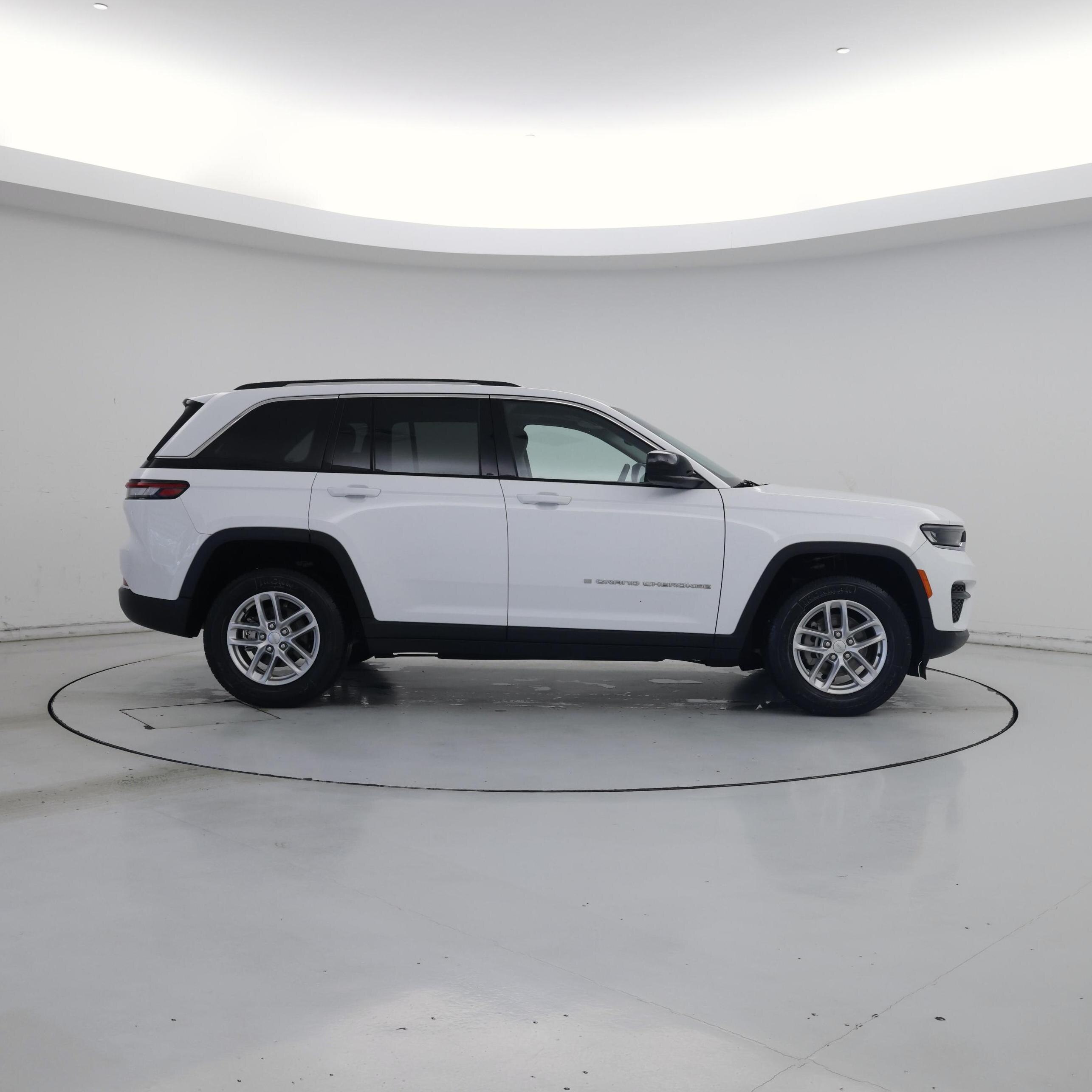 Thumbnail: 2023 Jeep Grand Cherokee - 7