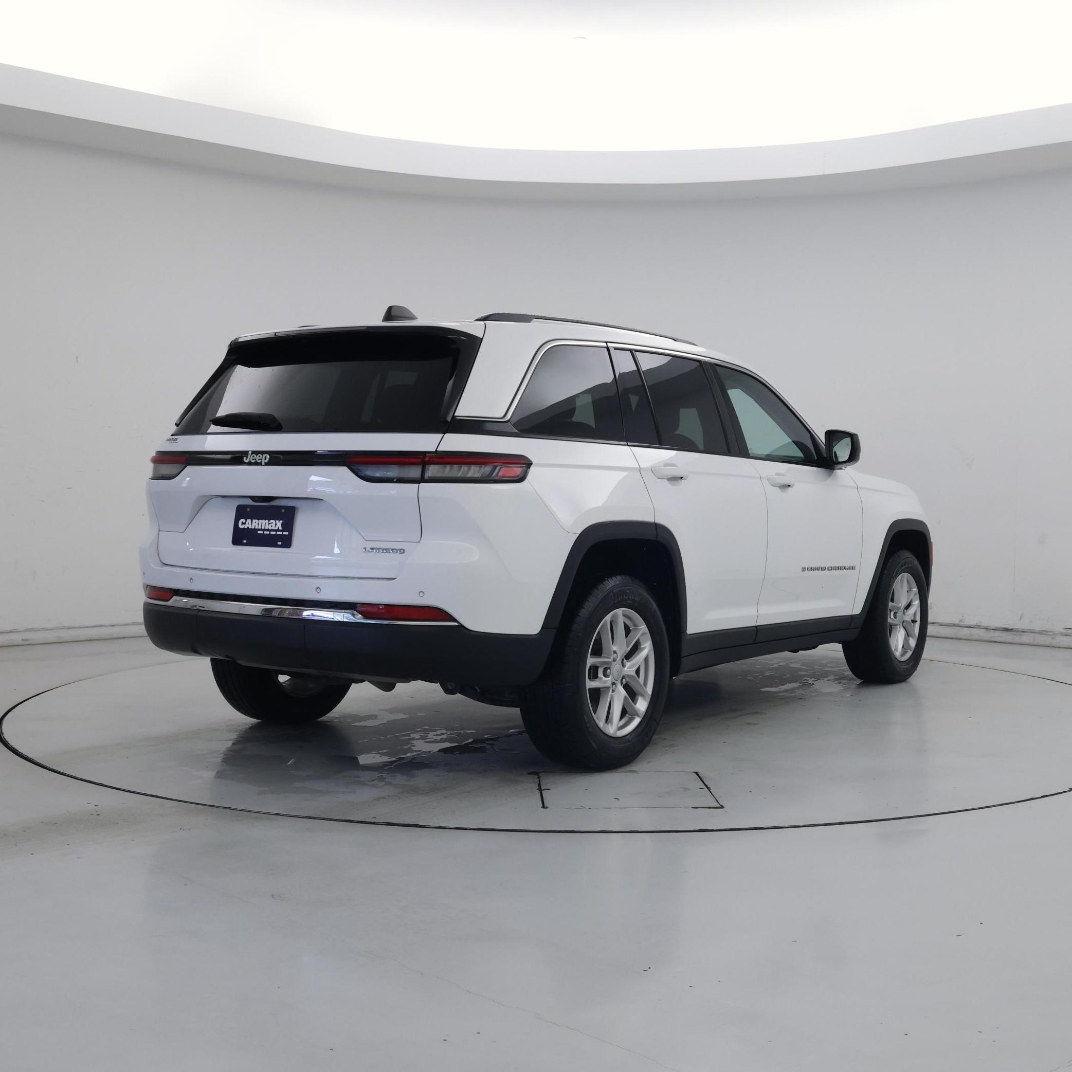 Thumbnail: 2023 Jeep Grand Cherokee - 8