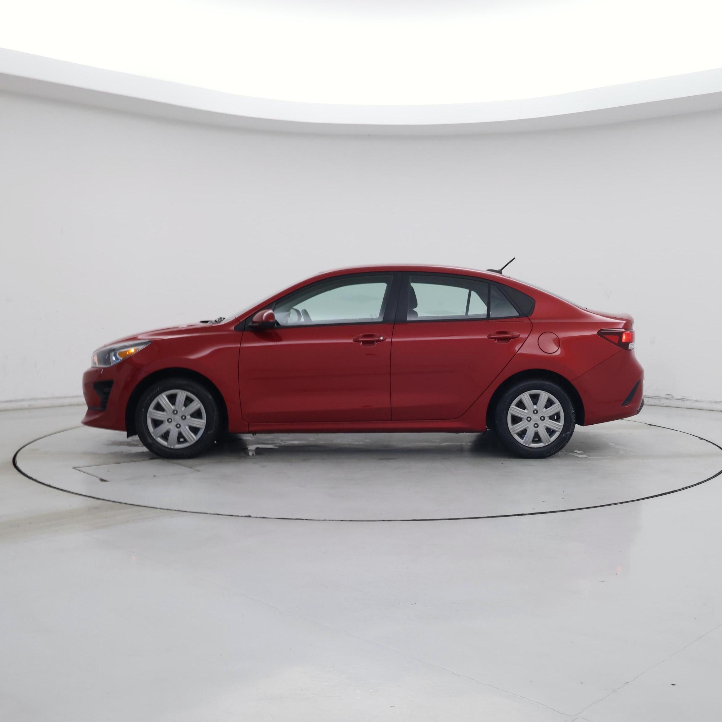 Thumbnail: 2022 Kia Rio - 3
