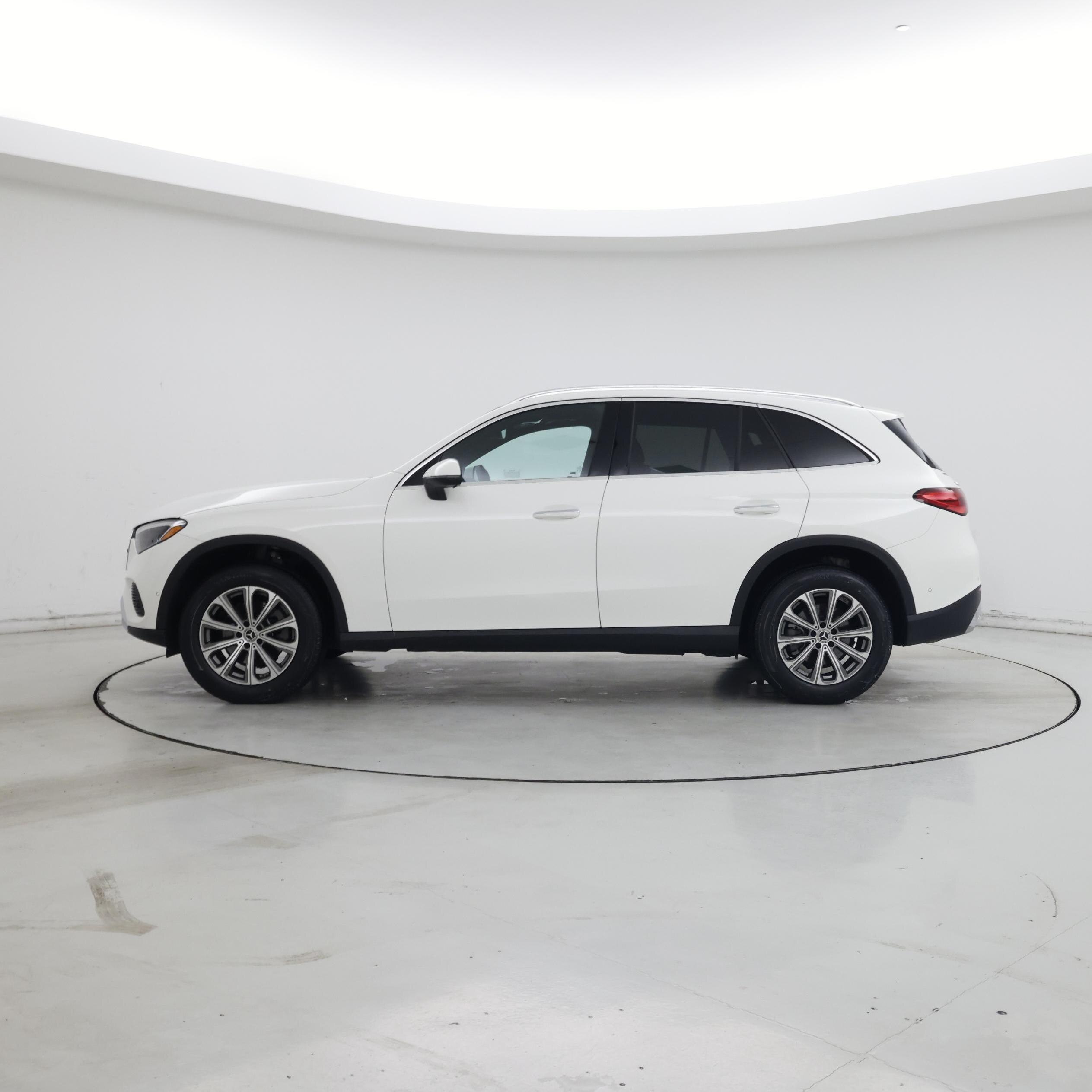 Thumbnail: 2023 Mercedes-Benz GLC - 3