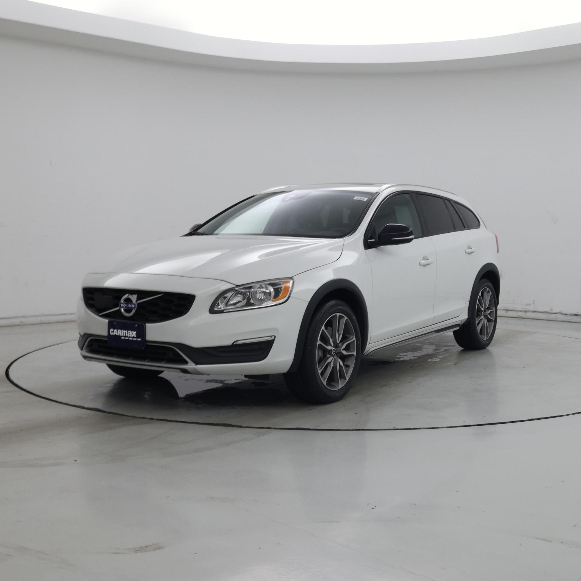 Thumbnail: 2018 Volvo V60 - 4