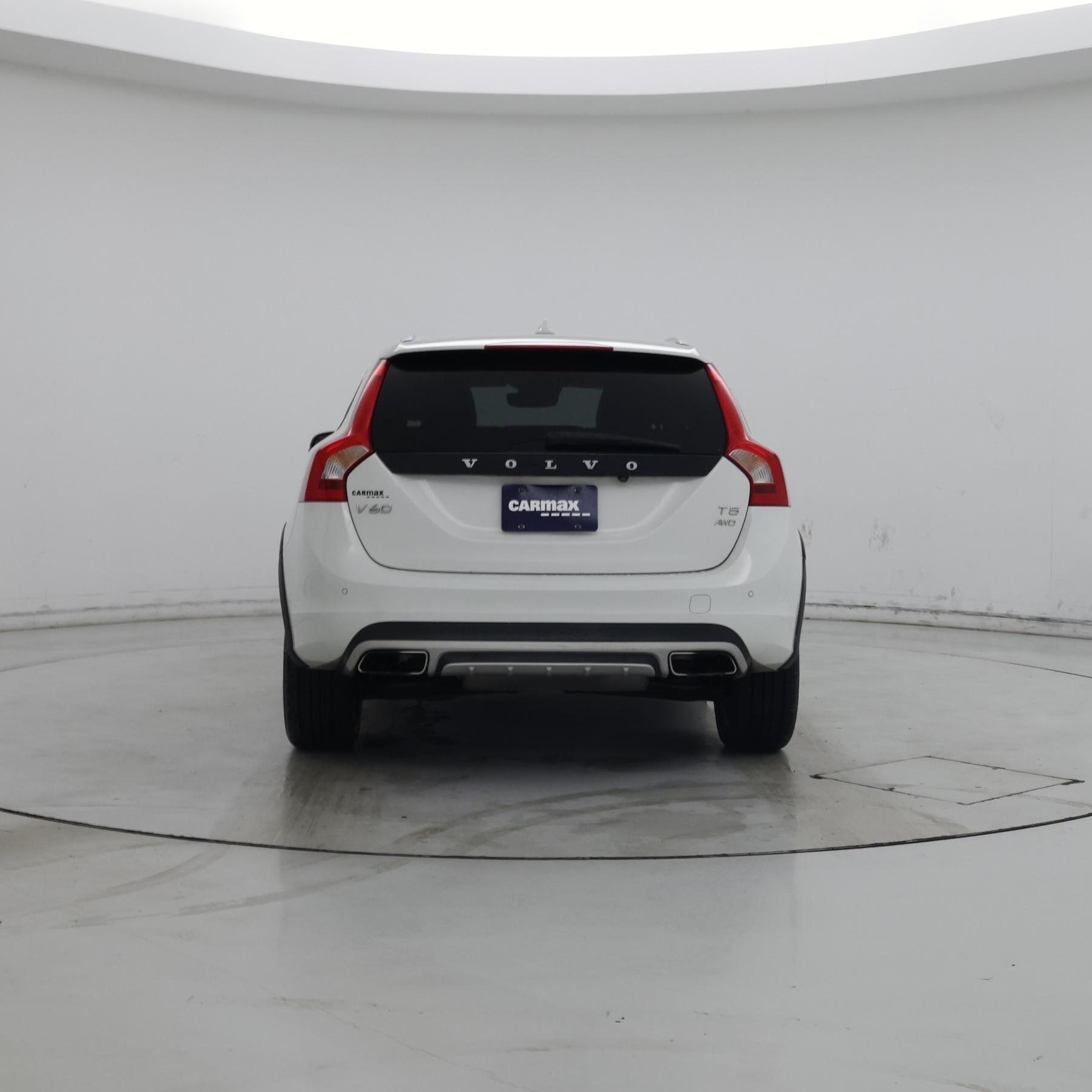 Thumbnail: 2018 Volvo V60 - 6