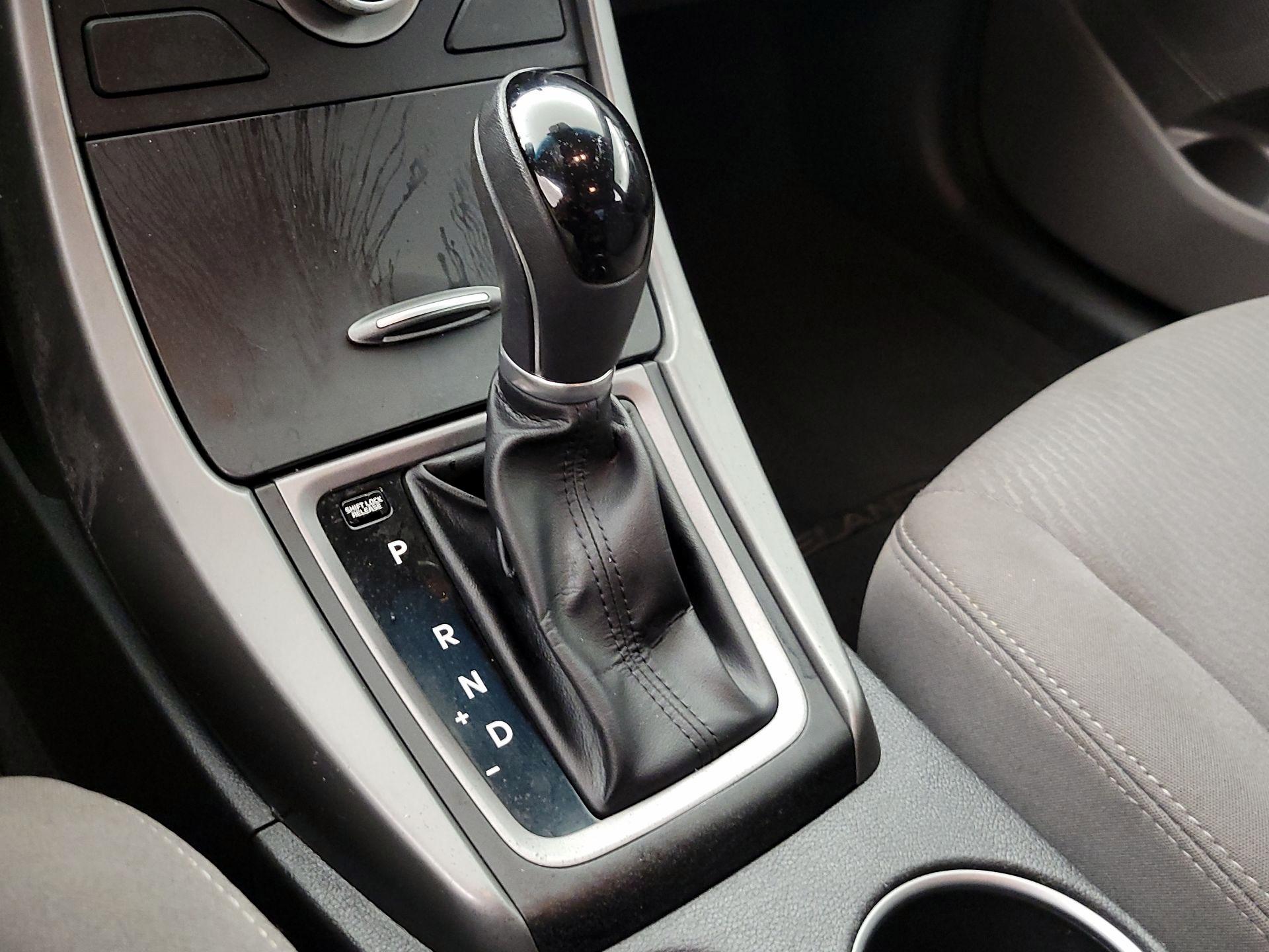 Thumbnail: 2016 Hyundai Elantra - 17