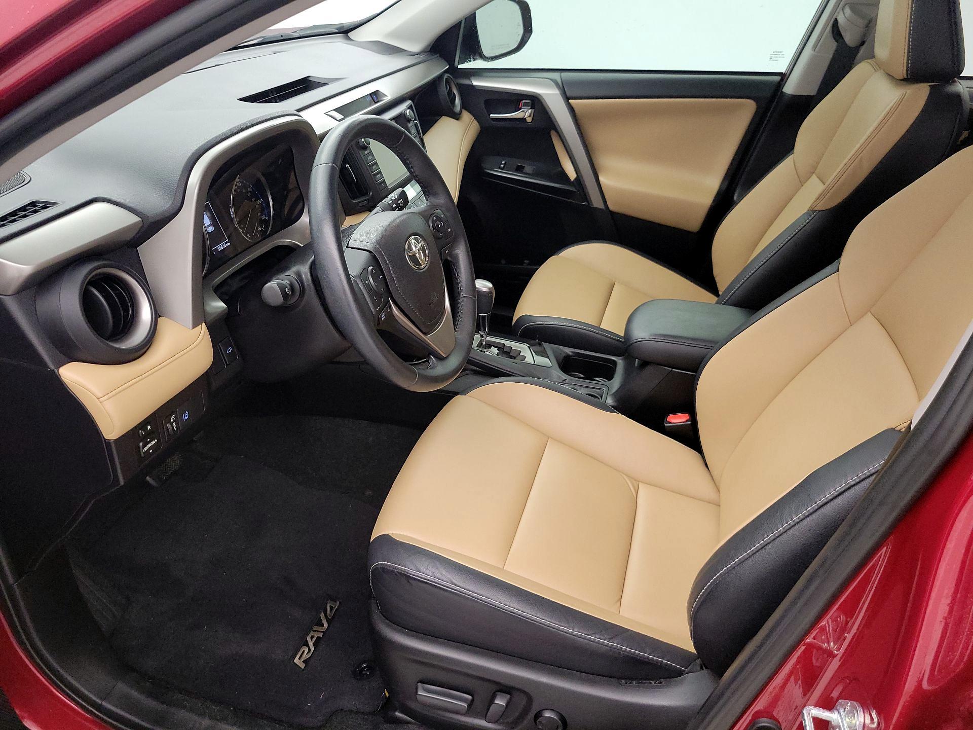 Thumbnail: 2018 Toyota RAV4 - 11