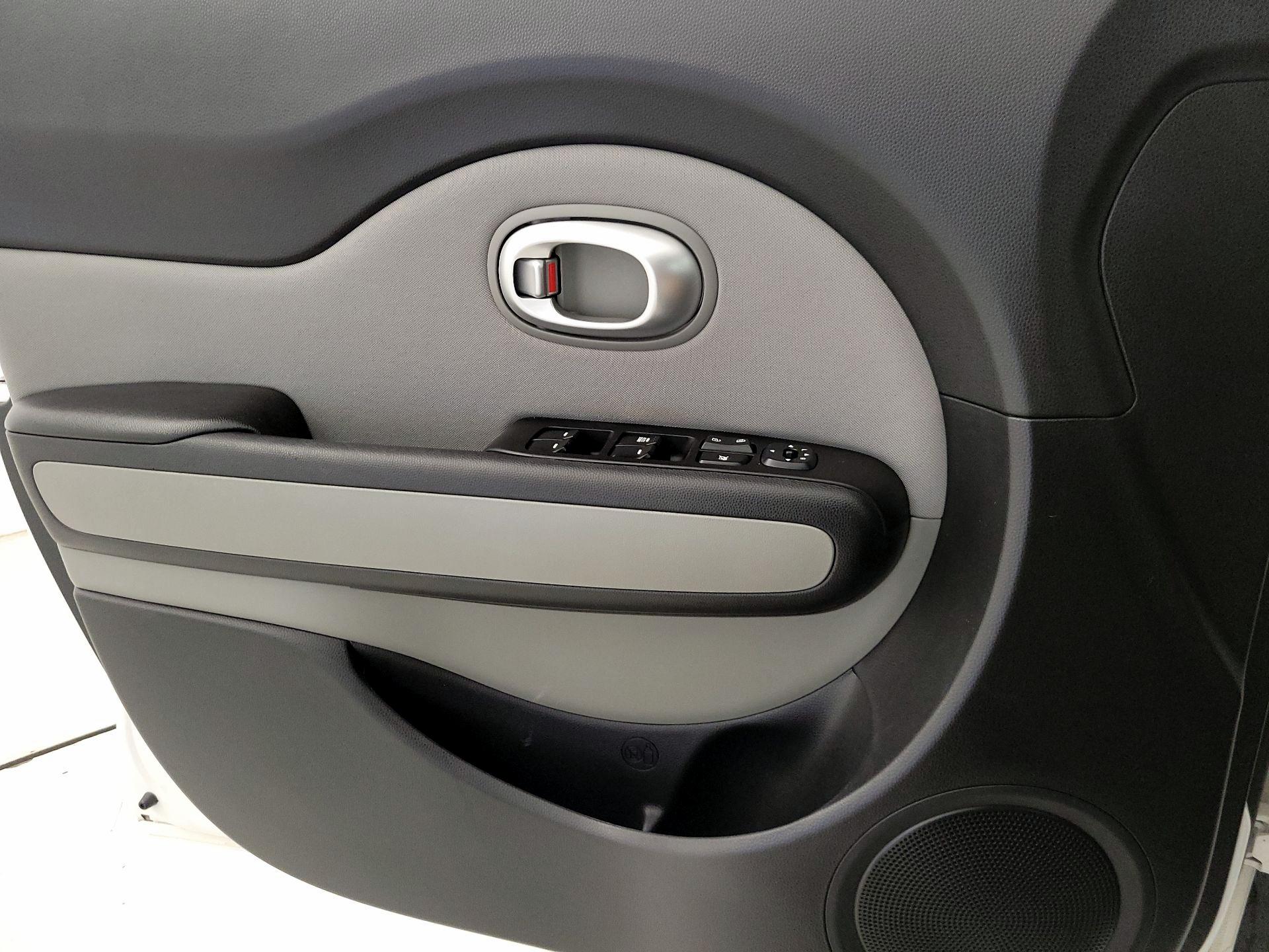 Thumbnail: 2015 Kia Soul - 12