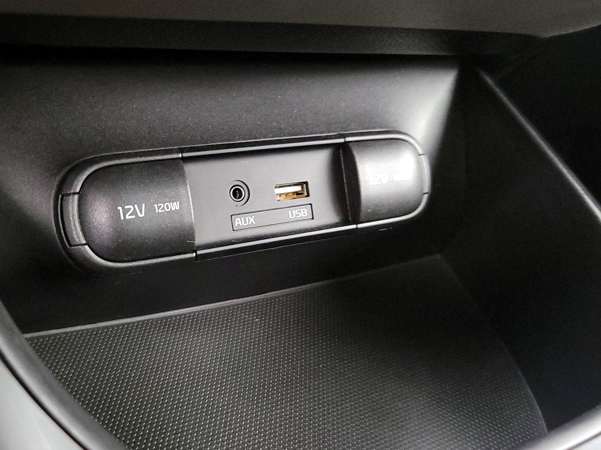 Thumbnail: 2015 Kia Soul - 17