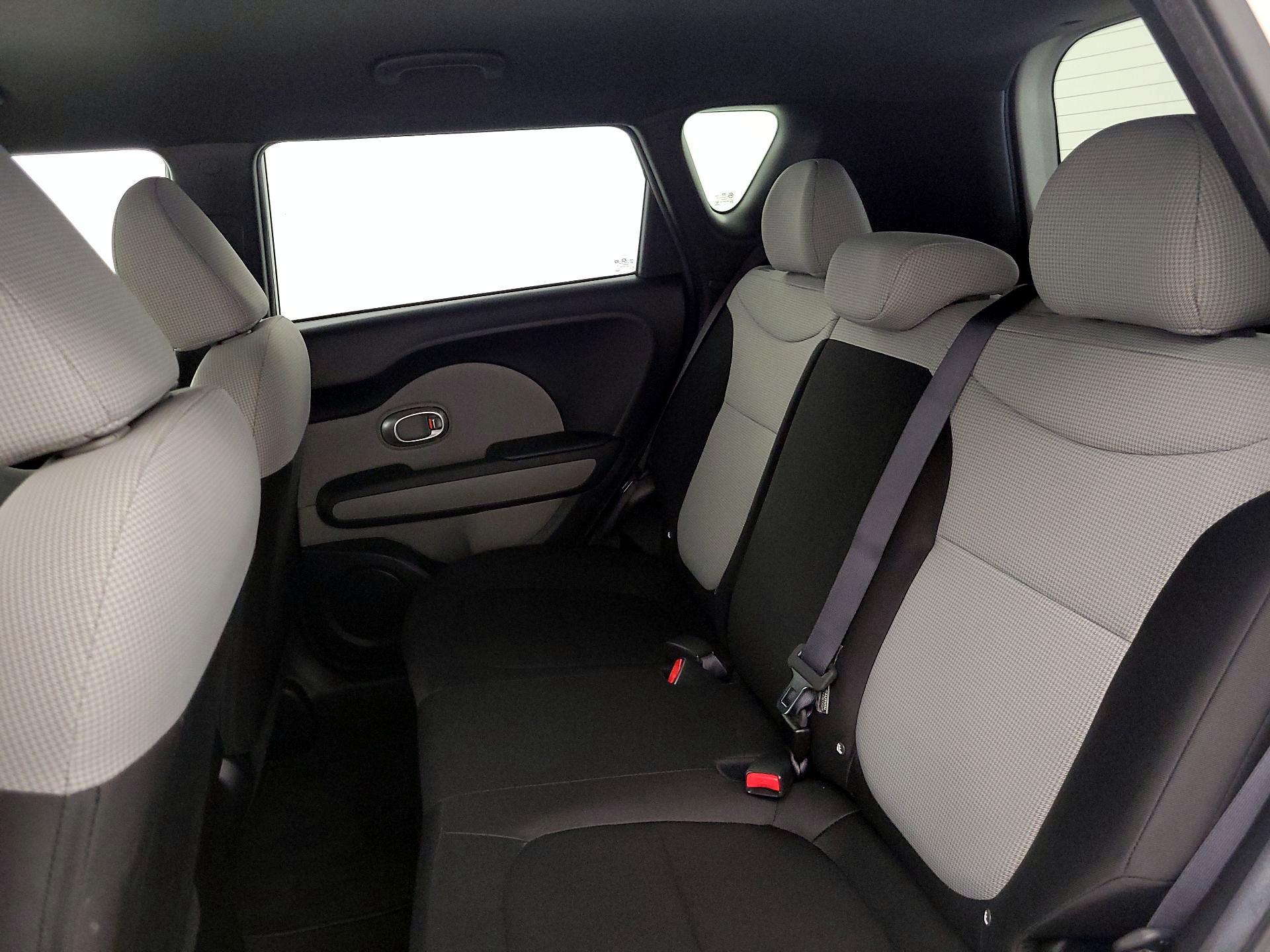 Thumbnail: 2015 Kia Soul - 18