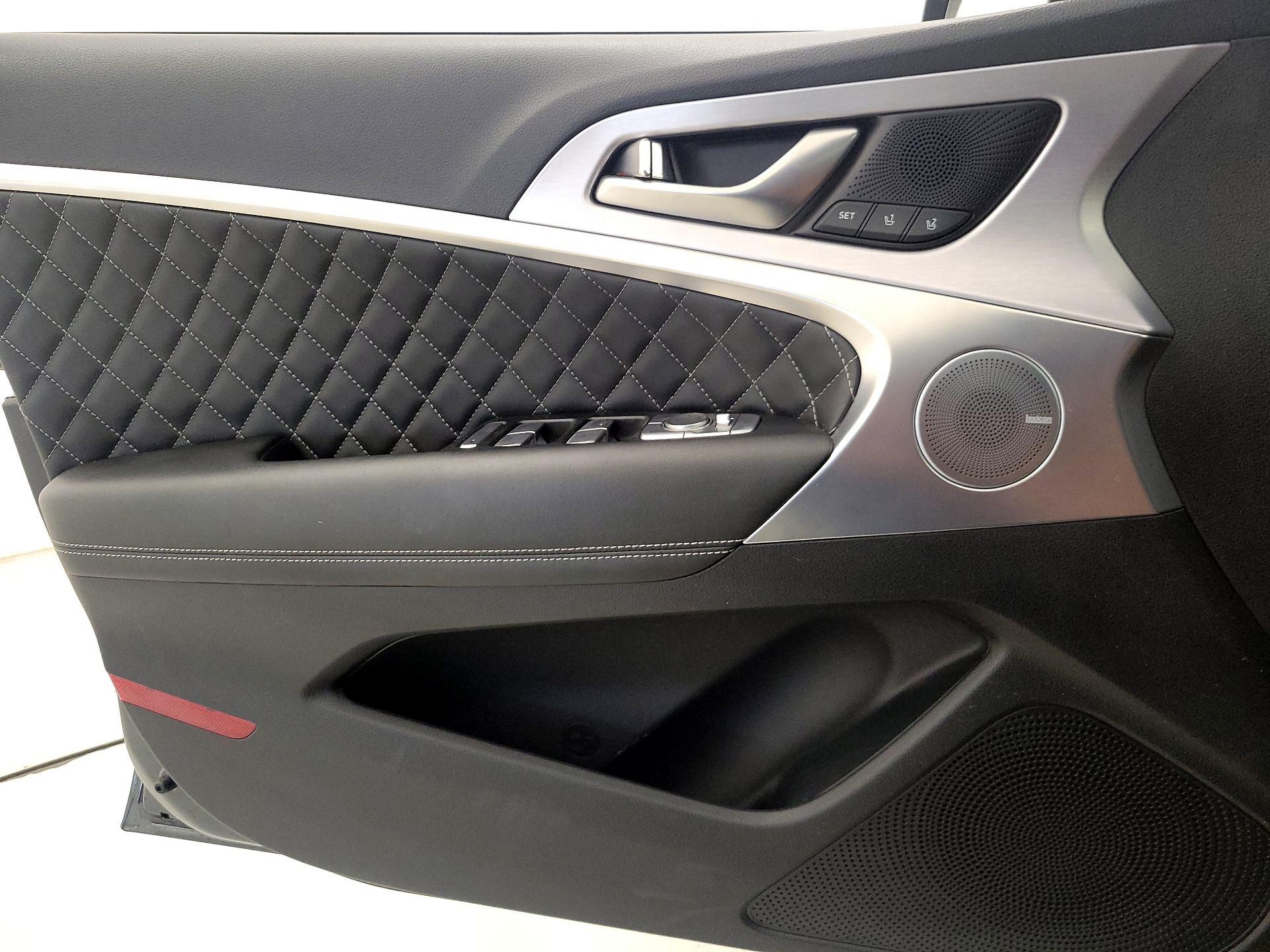 Thumbnail: 2021 Genesis G70 - 12