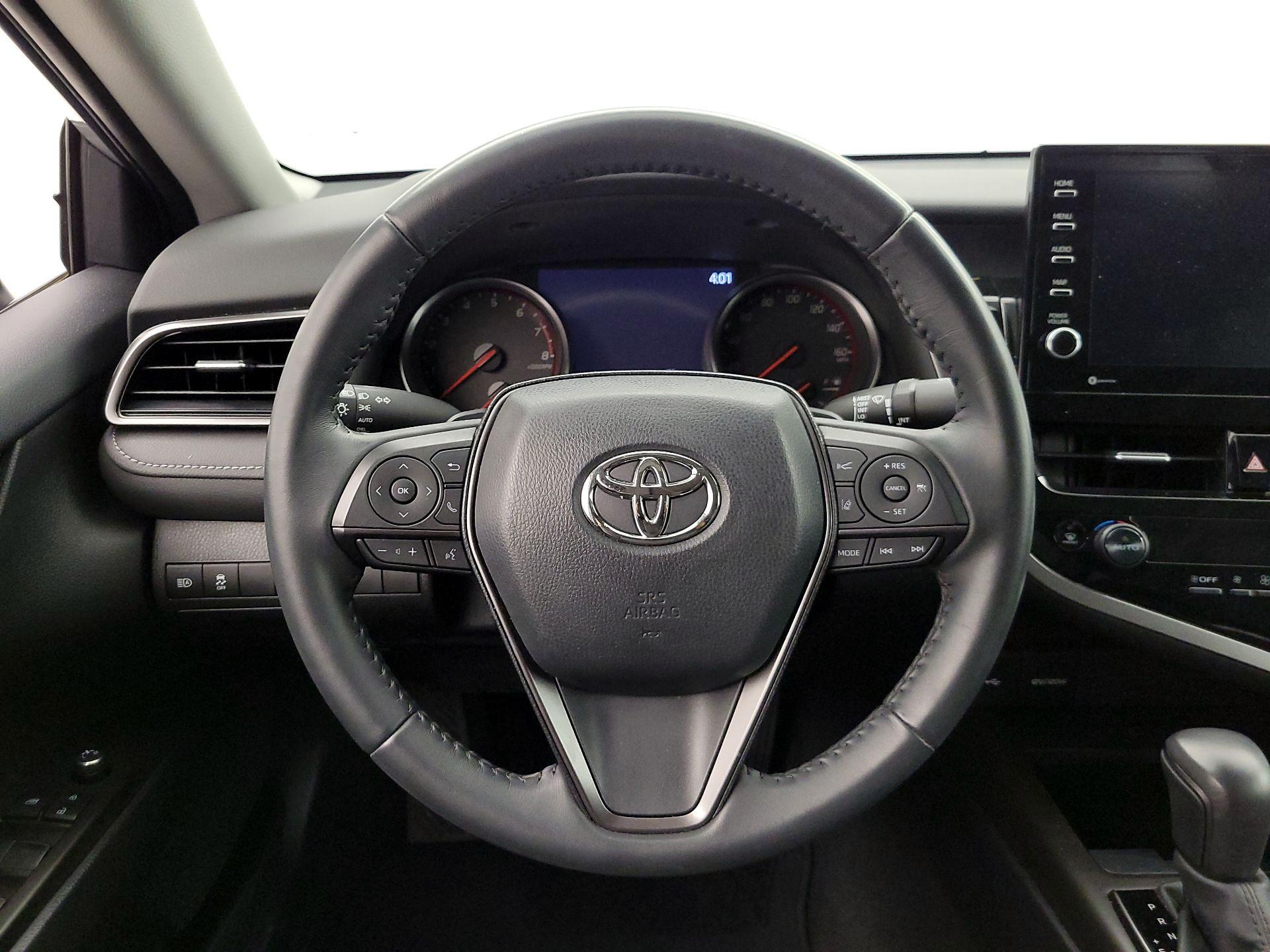Thumbnail: 2022 Toyota Camry - 10